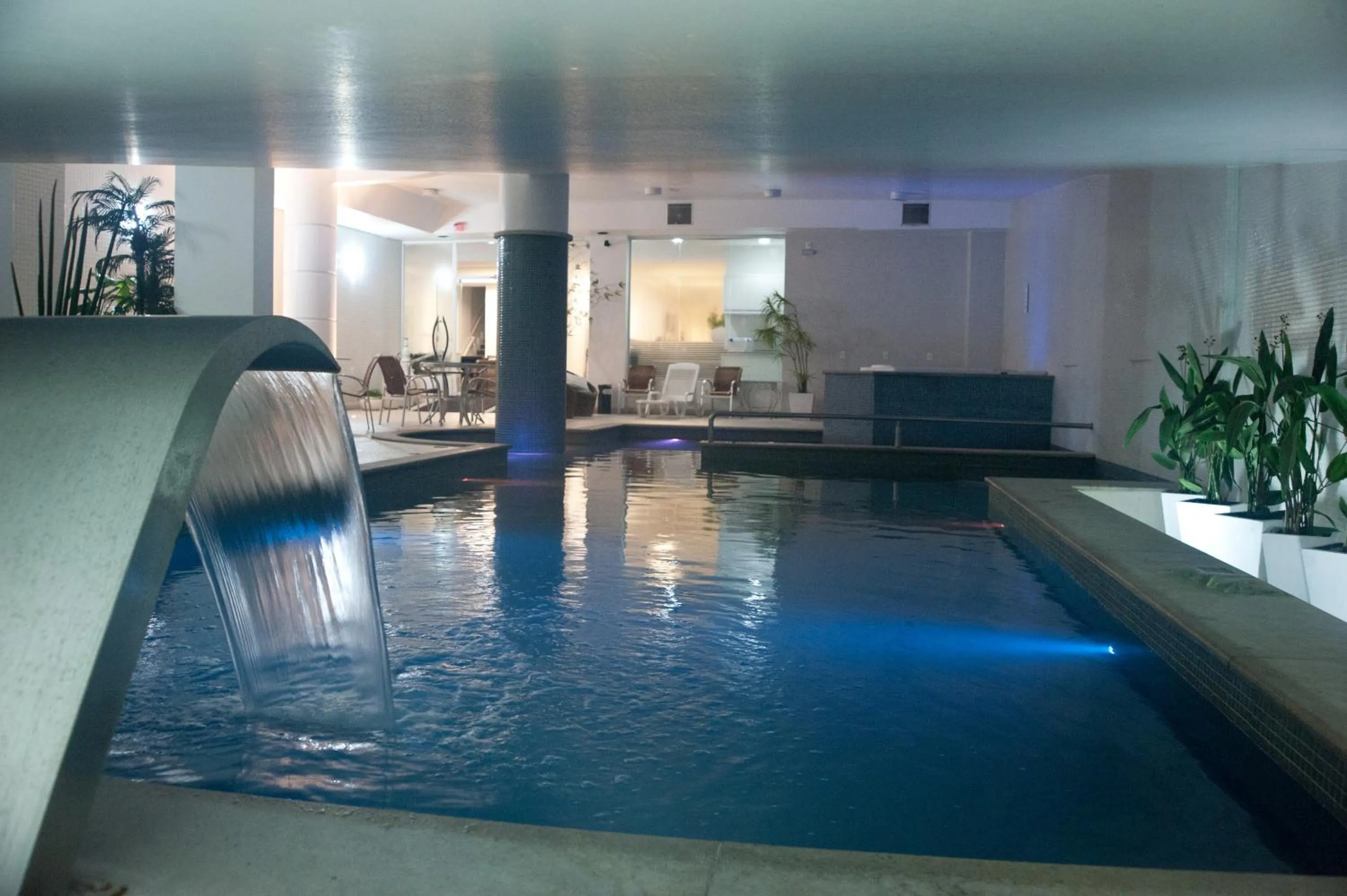 Communal lounge/ TV room in Hotel Marimar The Place