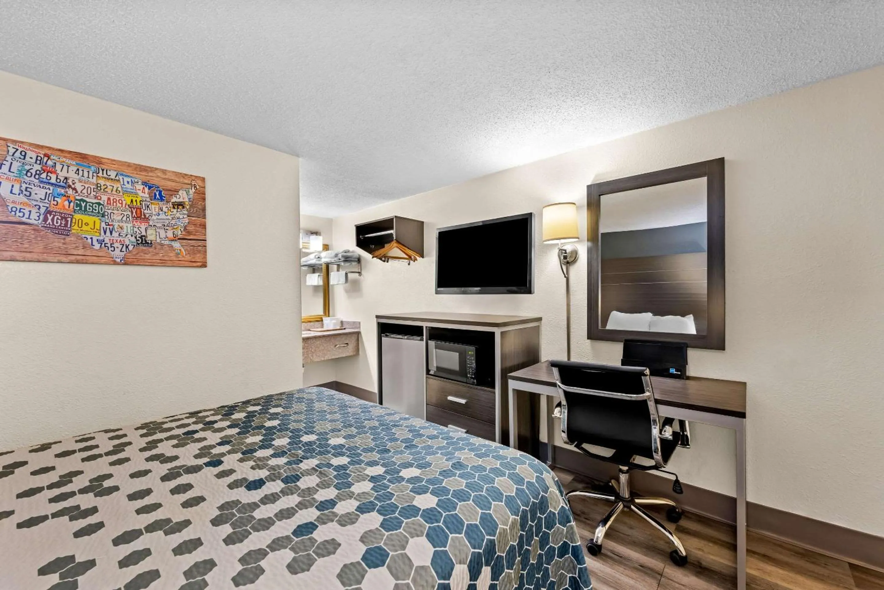 Bedroom, Bed in Econo Lodge Kingsport East