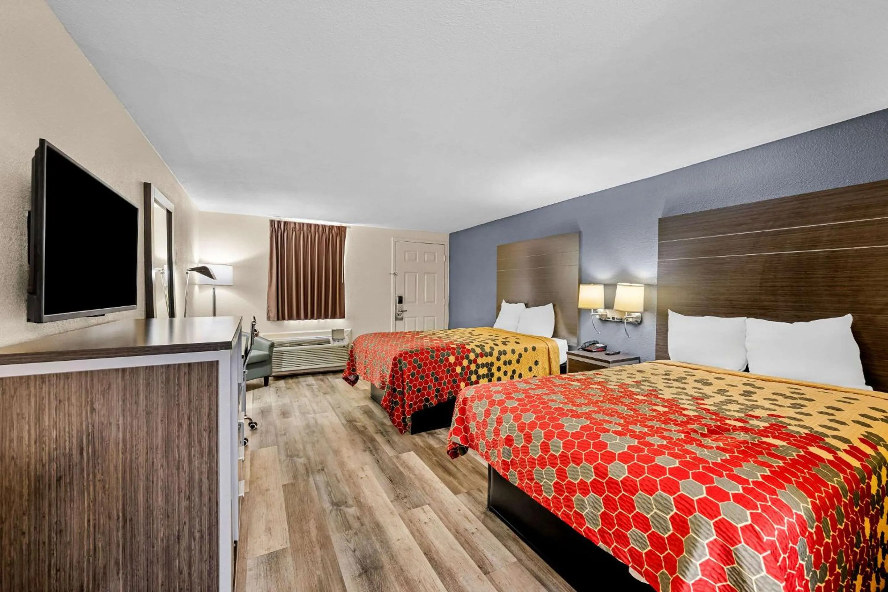 Bedroom, Bed in Econo Lodge Kingsport East