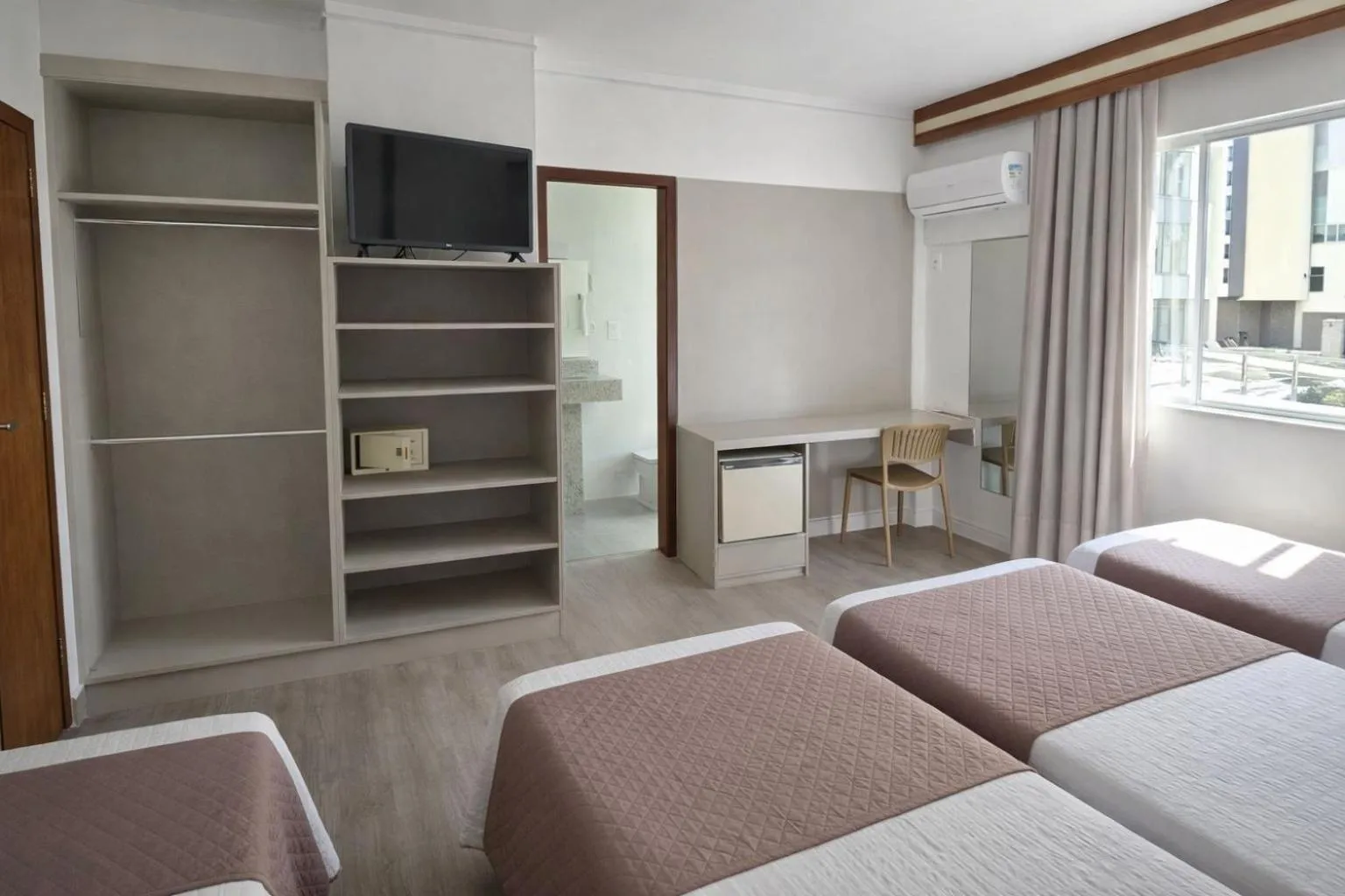 Bedroom, Bed in Hotel Gracher Praia