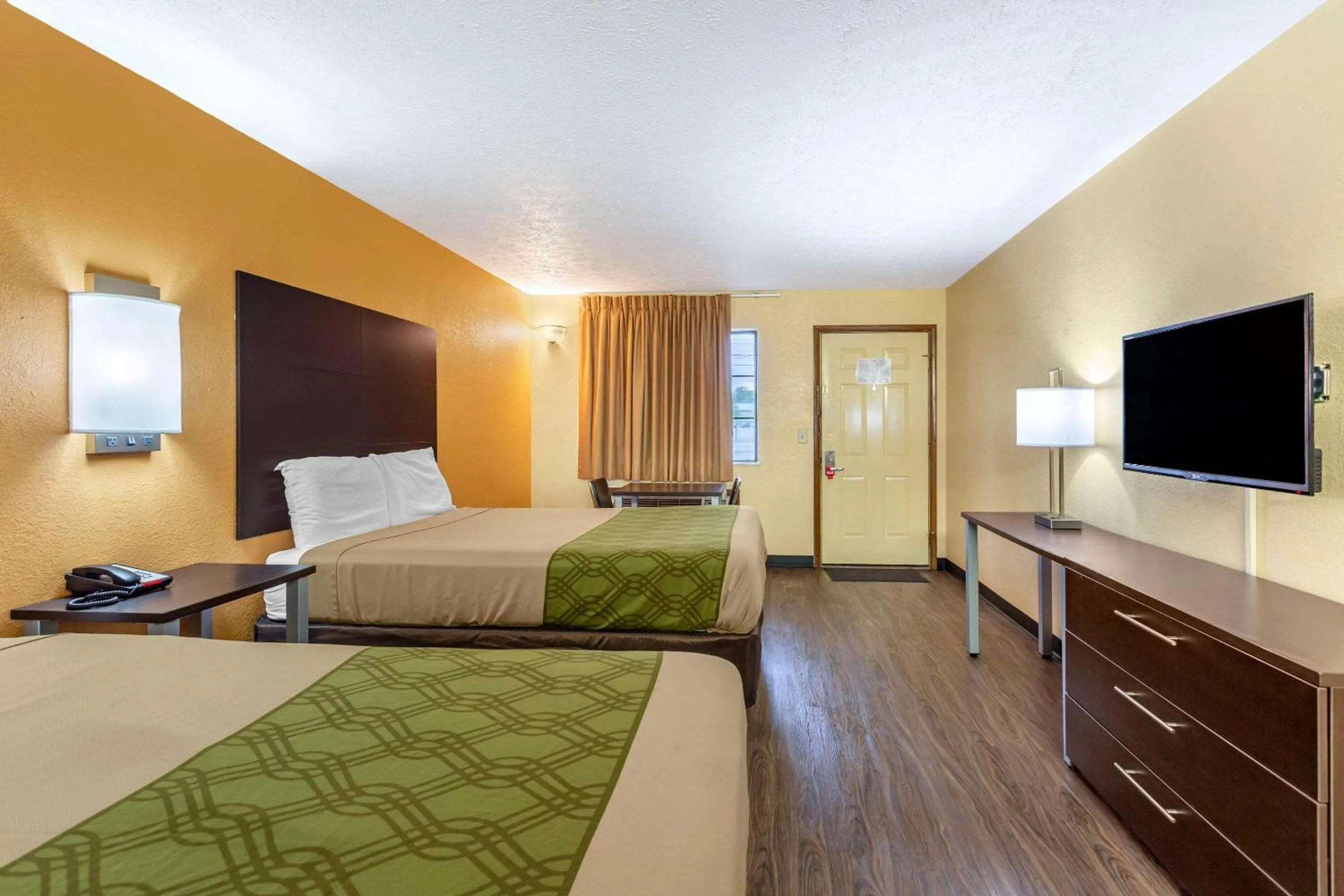 Bedroom, Bed in Econo Lodge Nashville North