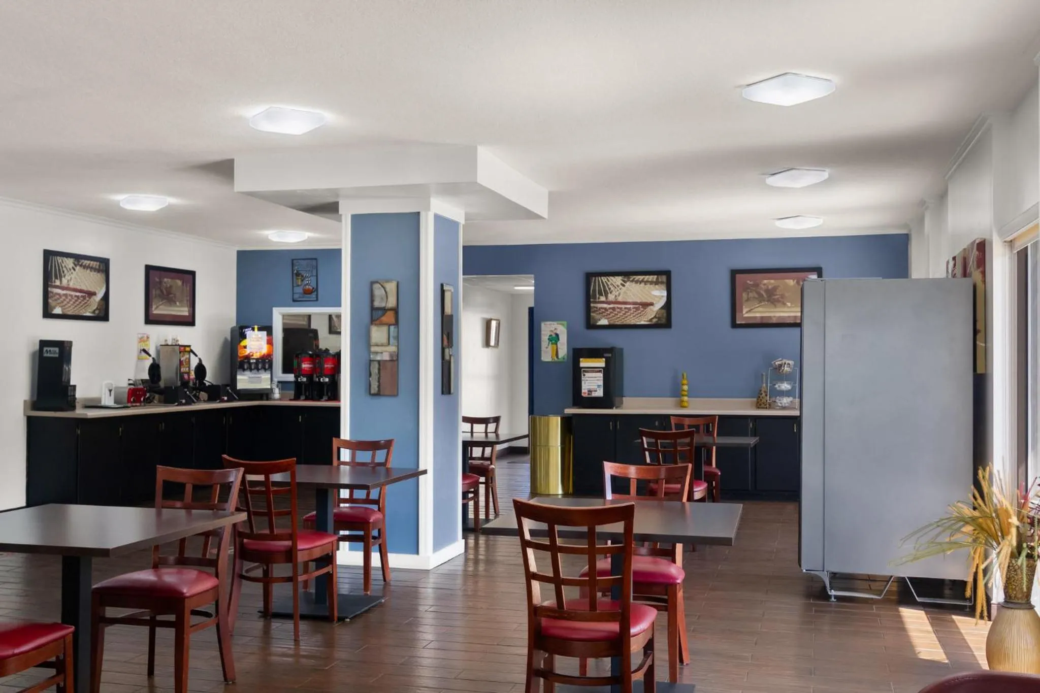 Breakfast in Red Roof Inn Kingsland