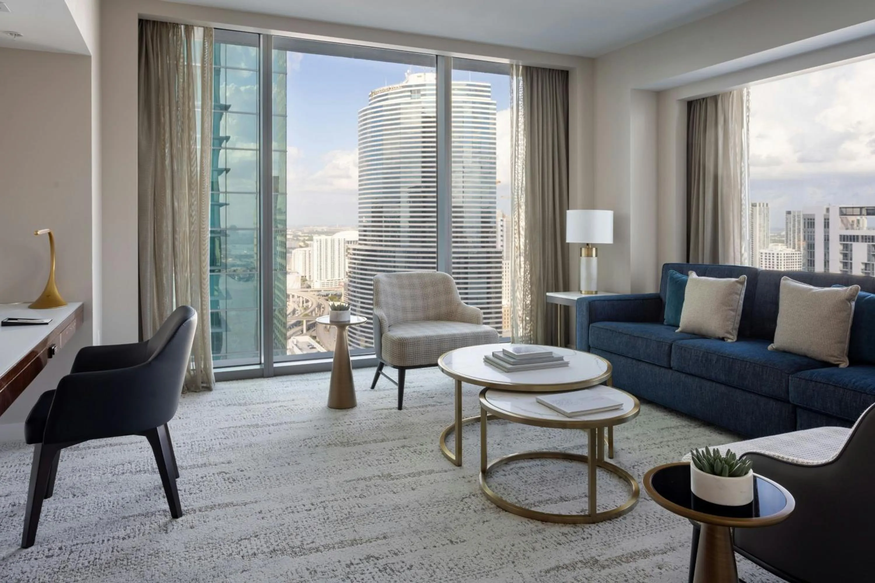 Living room in JW Marriott Marquis Miami