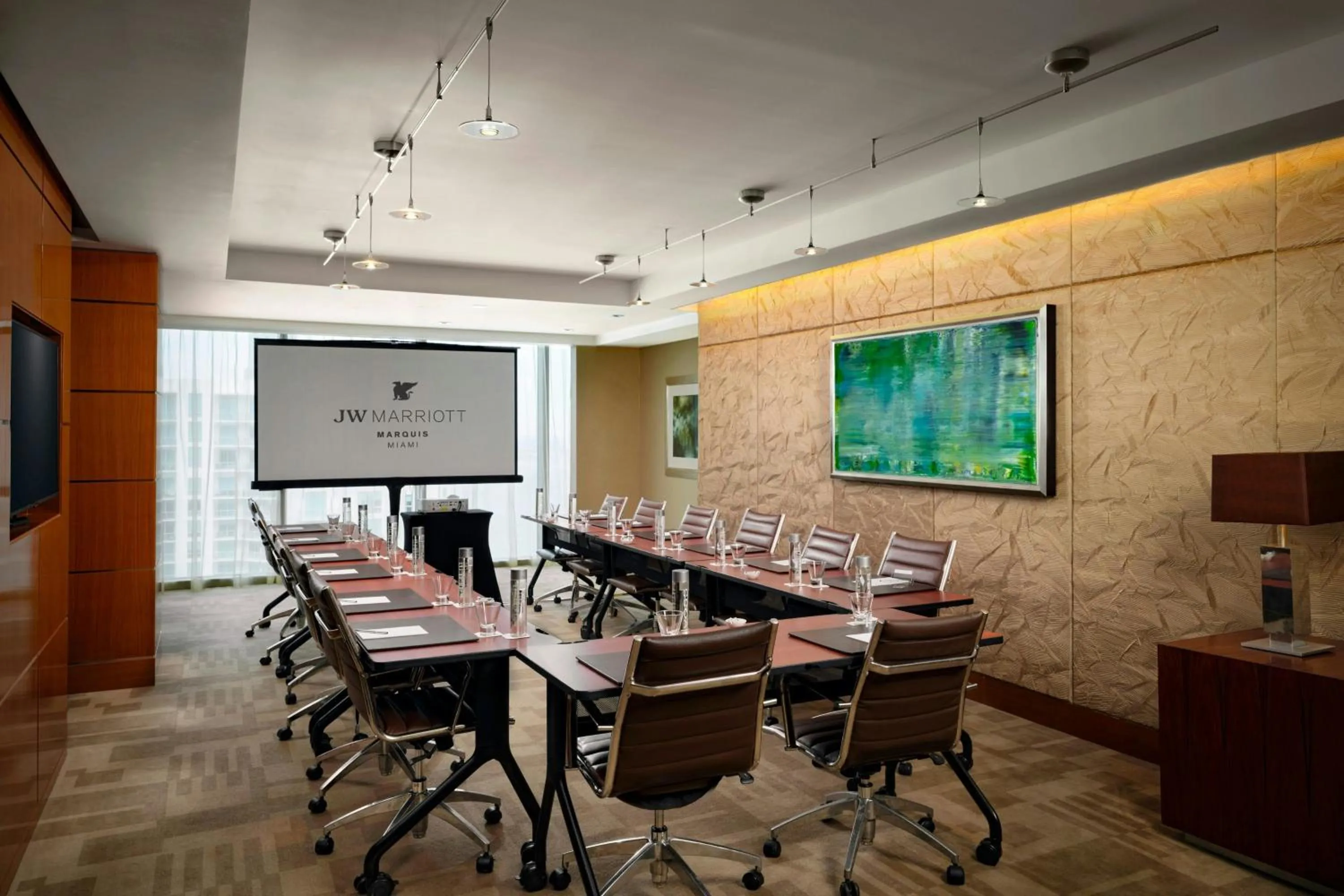 Lounge or bar in JW Marriott Marquis Miami