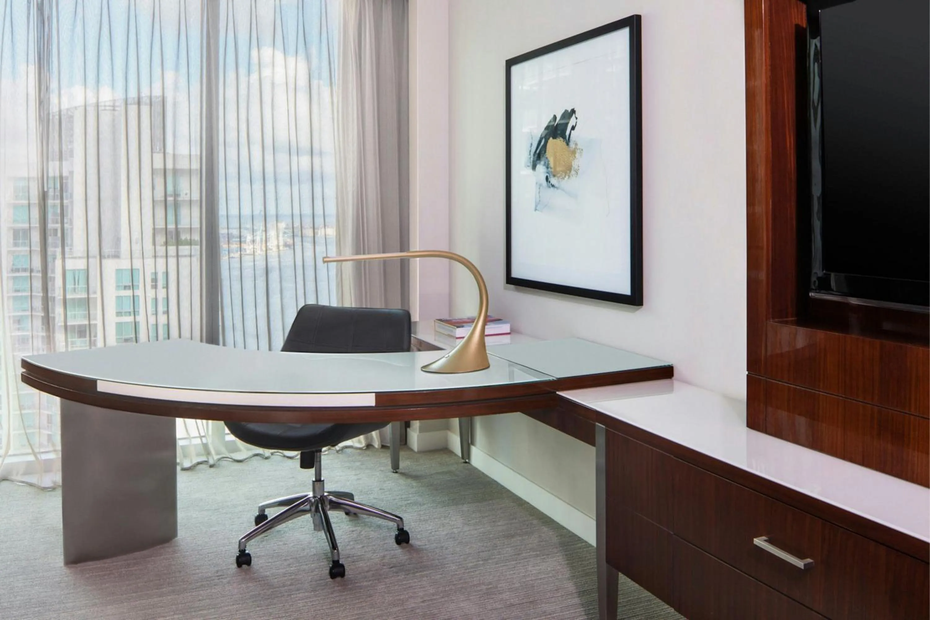 Photo of the whole room in JW Marriott Marquis Miami