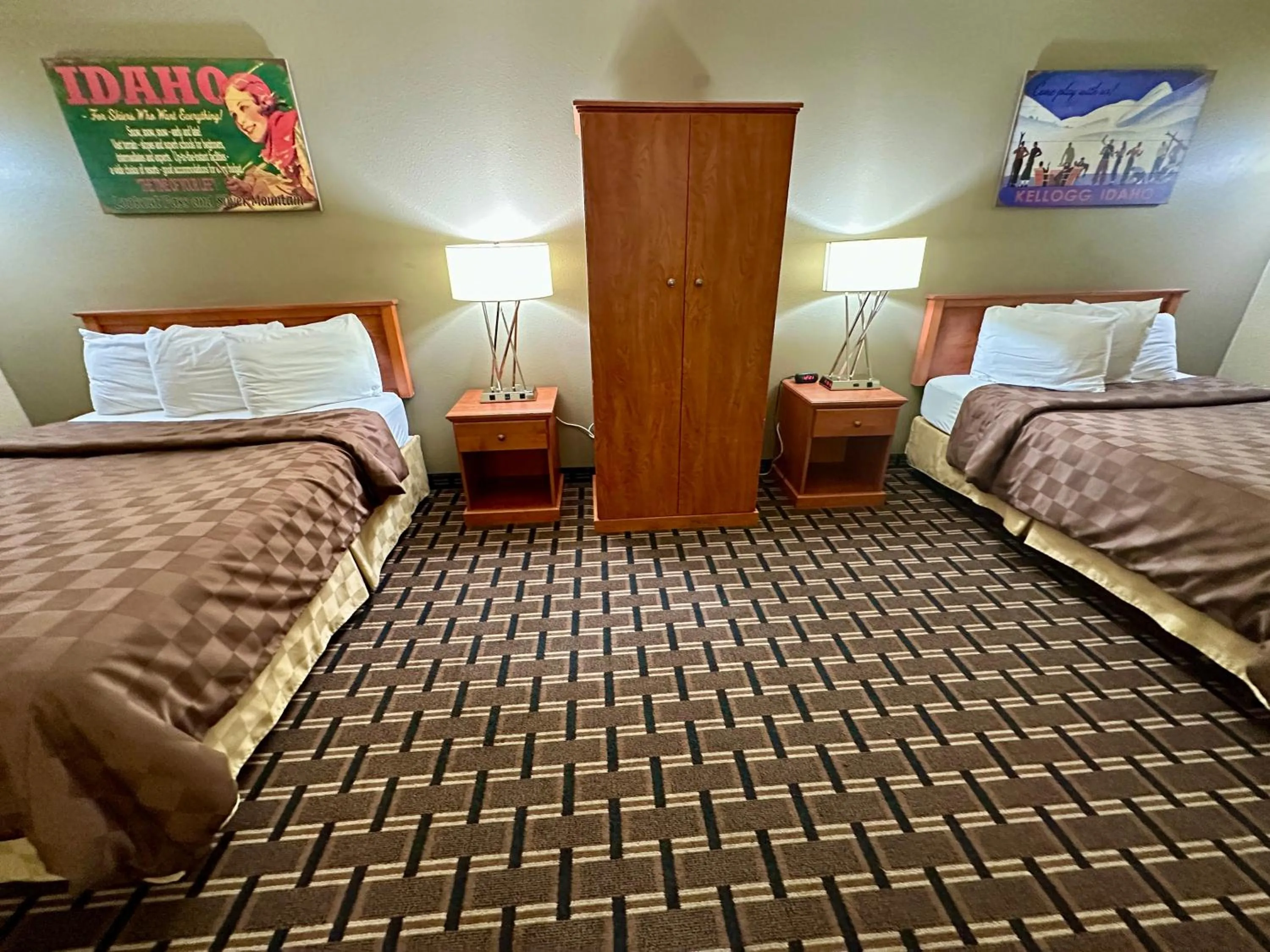 Bedroom, Bed in FairBridge Inn & Suites Kellogg