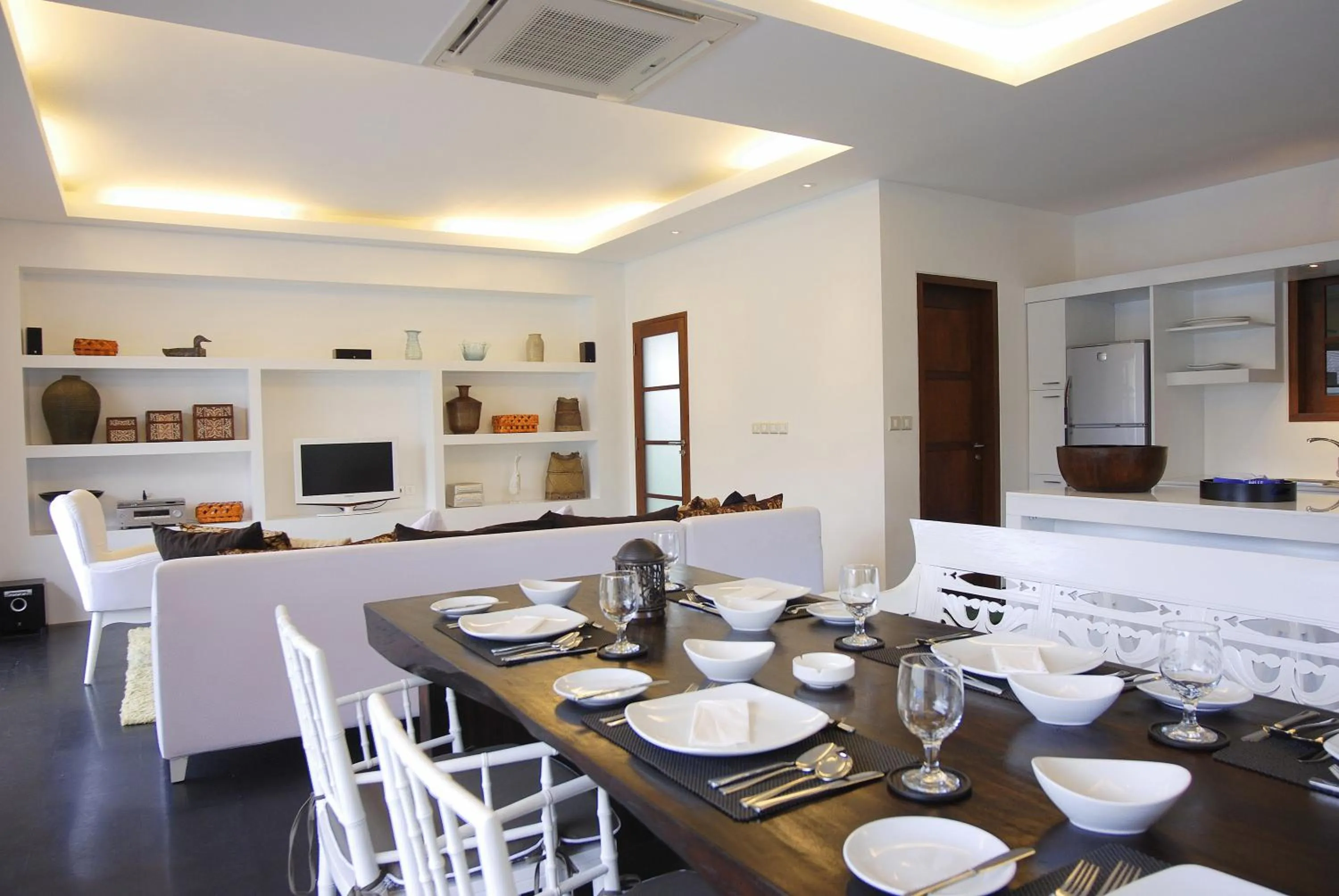 Dining area in Nunia Boutique Villa