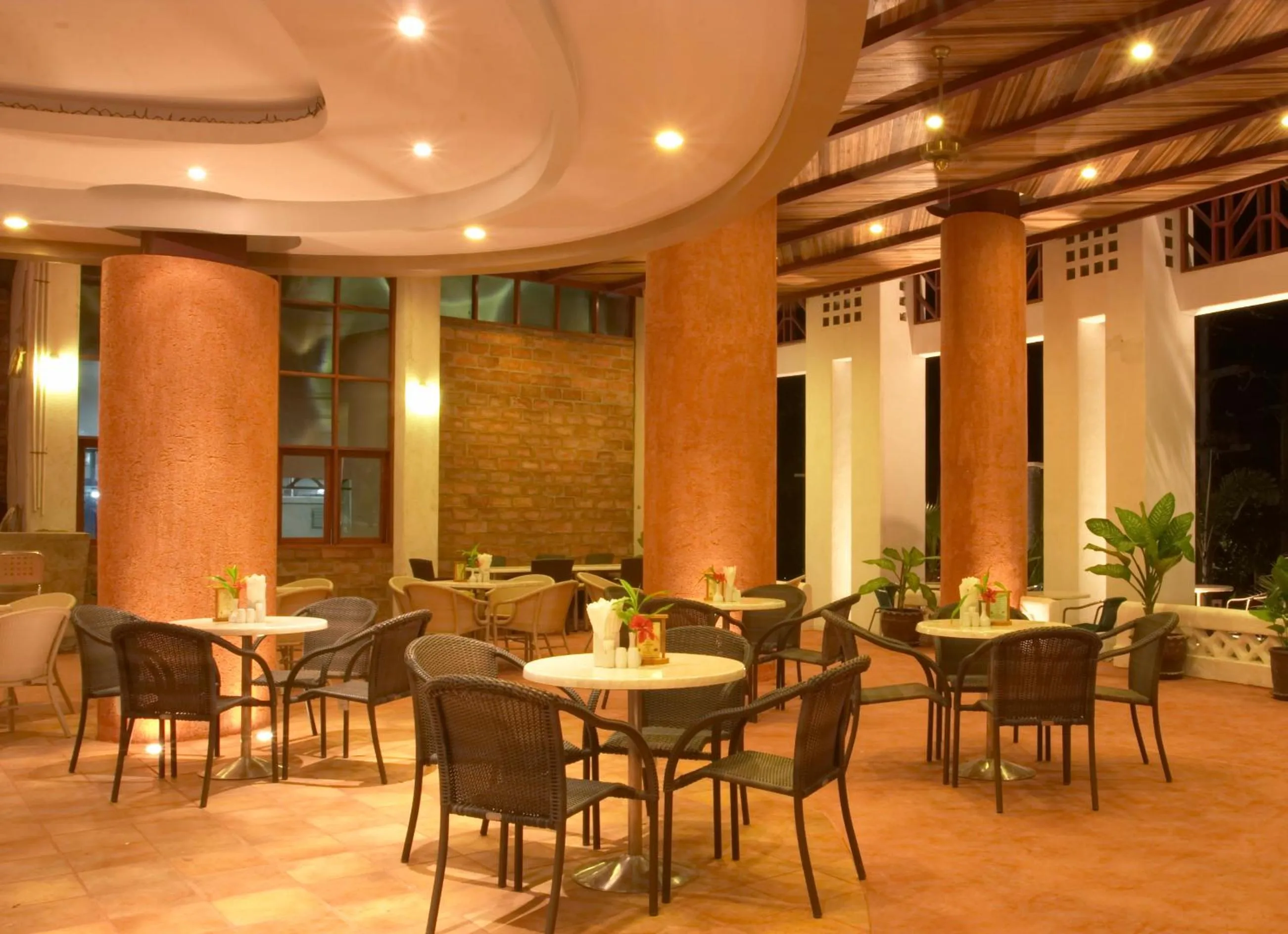 Restaurant/places to eat in Ao Nang Colors Hotel - Aonang Beach