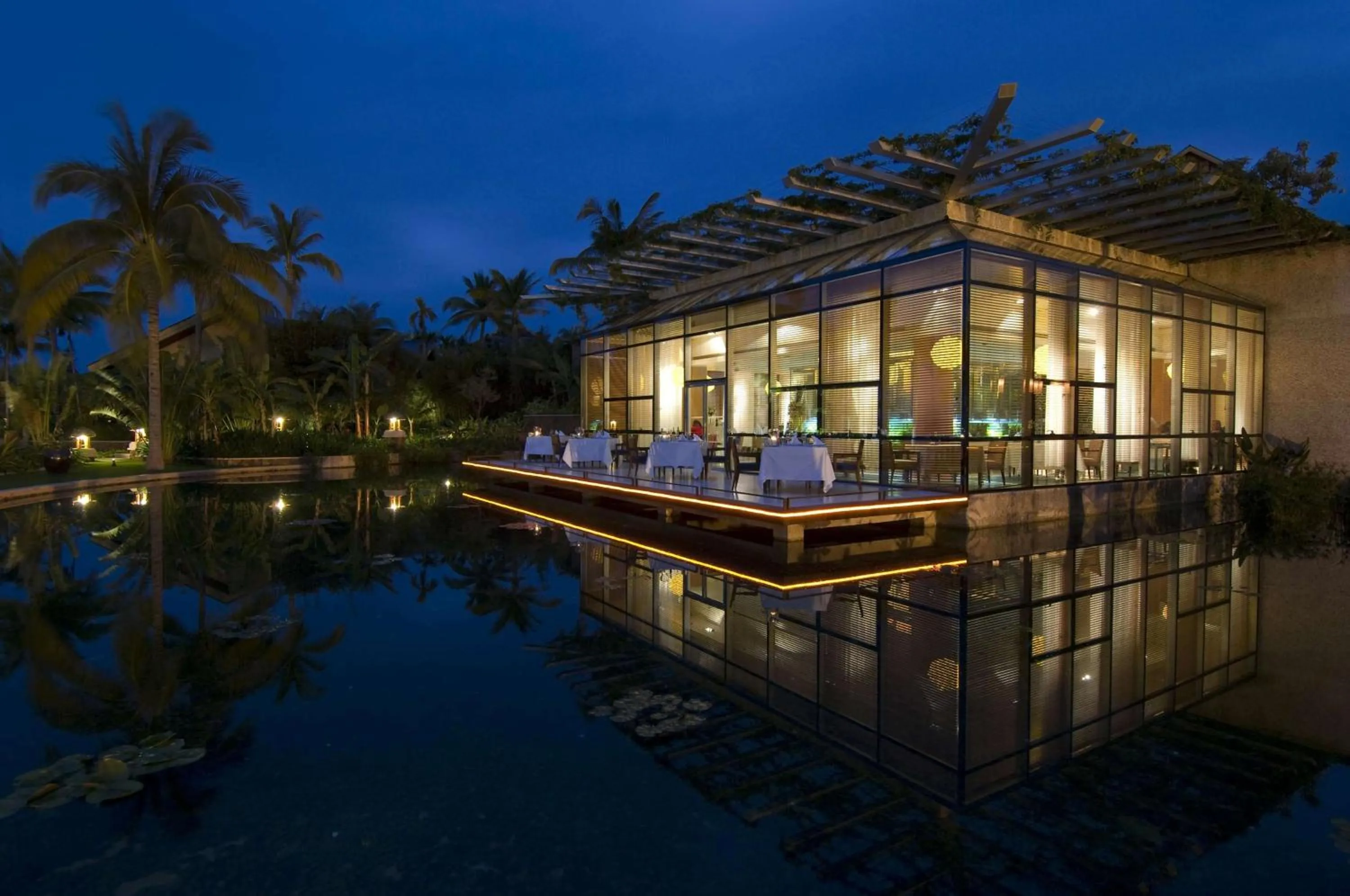Restaurant/places to eat in Hilton Sanya Yalong Bay Resort & Spa