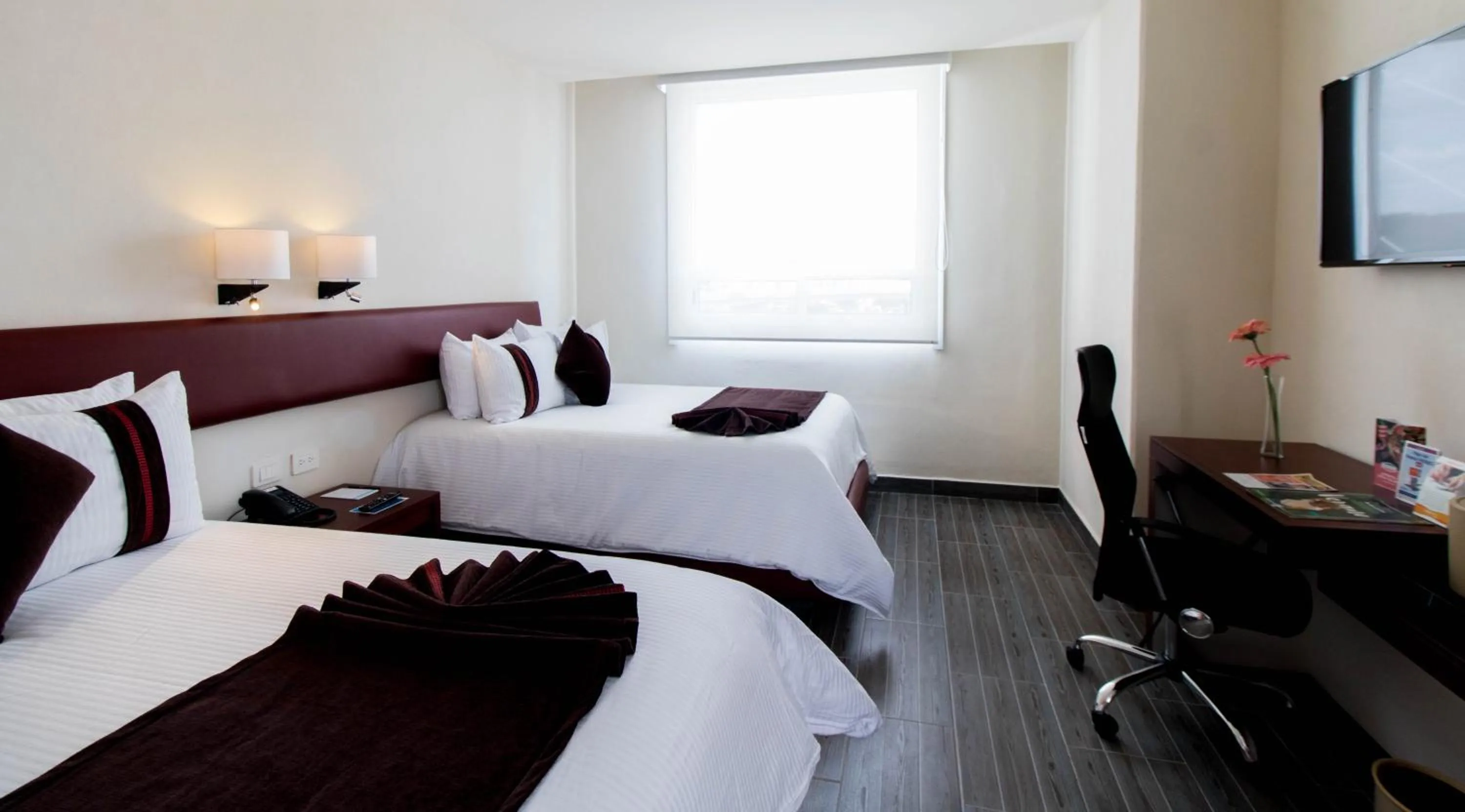 Photo of the whole room in Mision Puebla Angelopolis