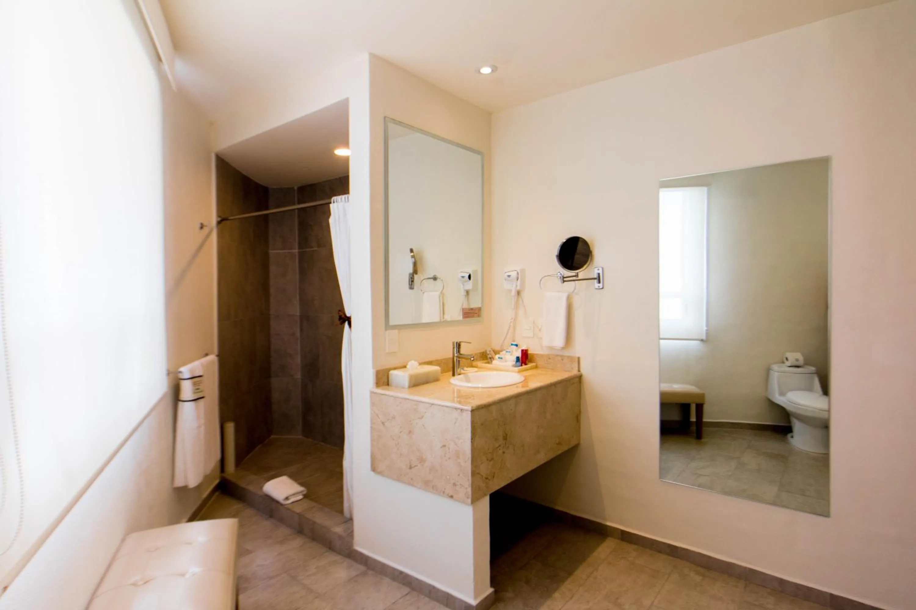 Bathroom in Mision Puebla Angelopolis