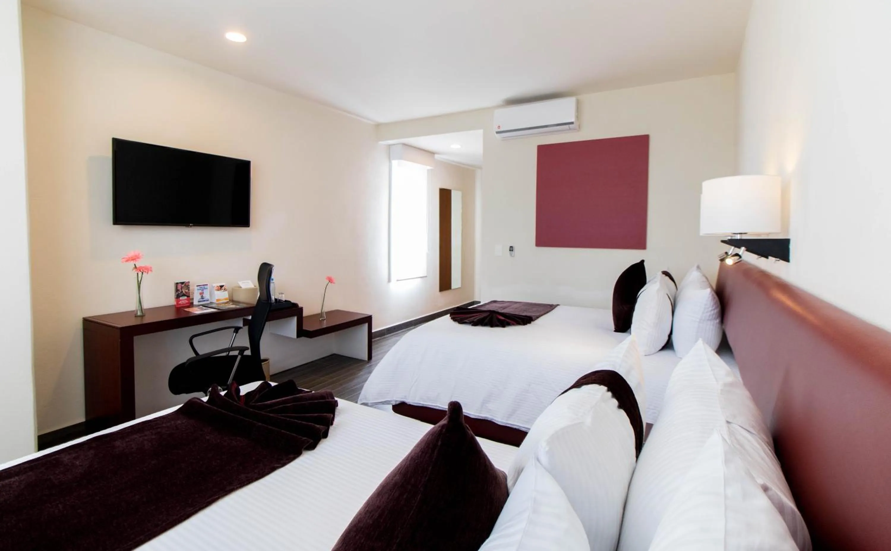 Photo of the whole room in Mision Puebla Angelopolis