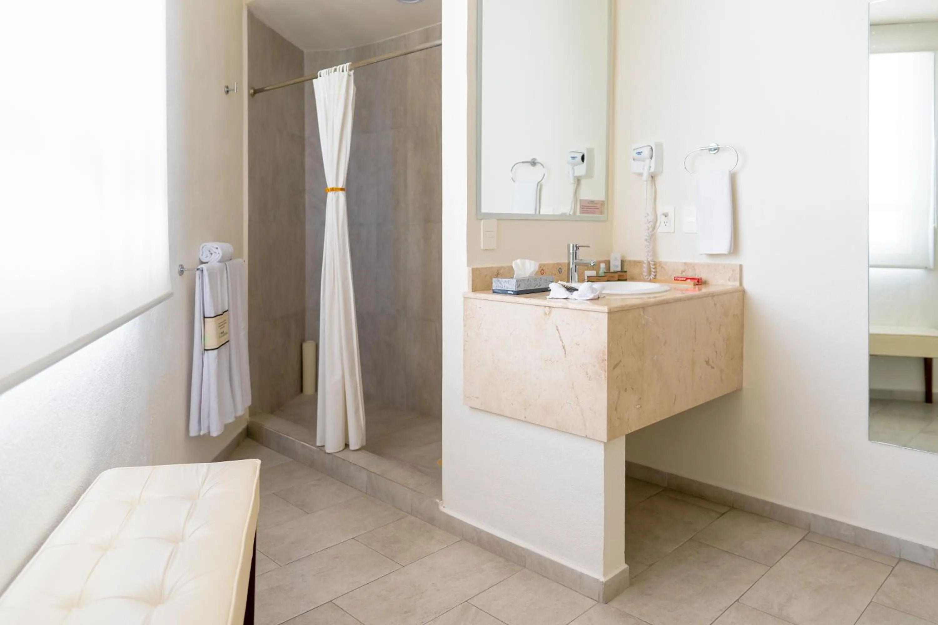 Bathroom in Mision Puebla Angelopolis