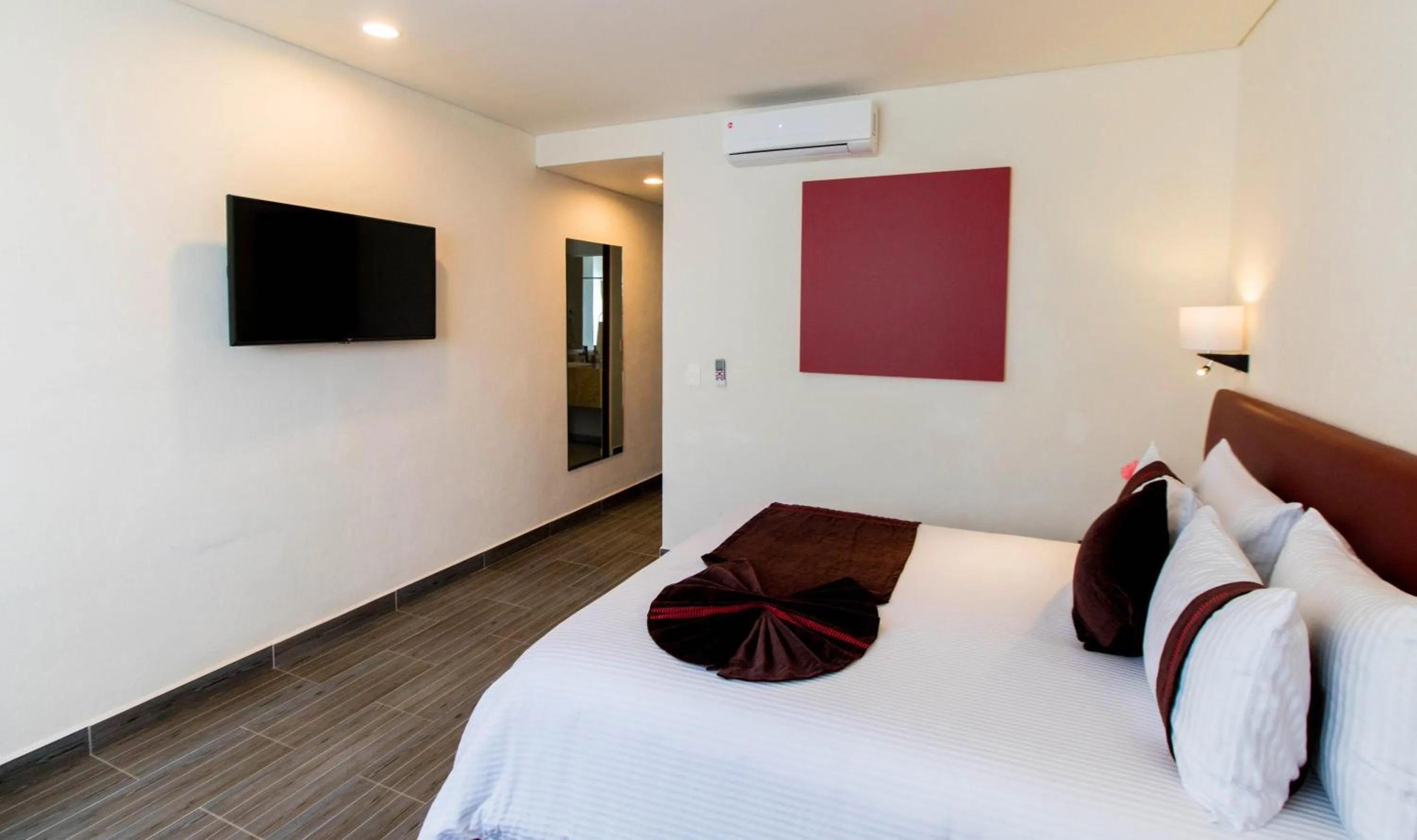 Photo of the whole room in Mision Puebla Angelopolis