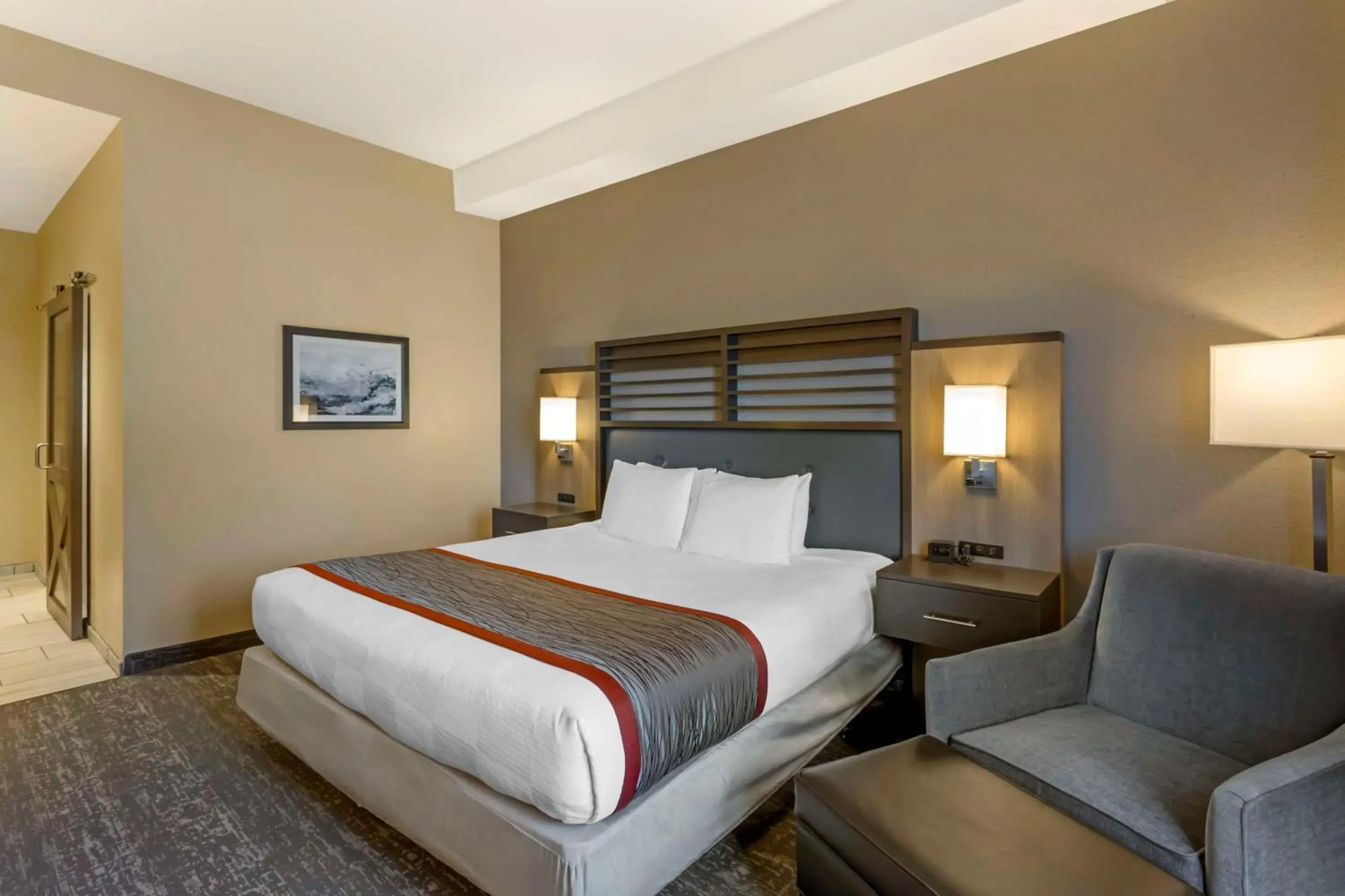 King Room with Roll-In Shower - Disability Access/Pet Friendly in Best Western Plus Heber Valley Hotel King Room with Roll-In Shower - Disability Access/Pet Friendly in Best Western Plus Heber Valley Hotel