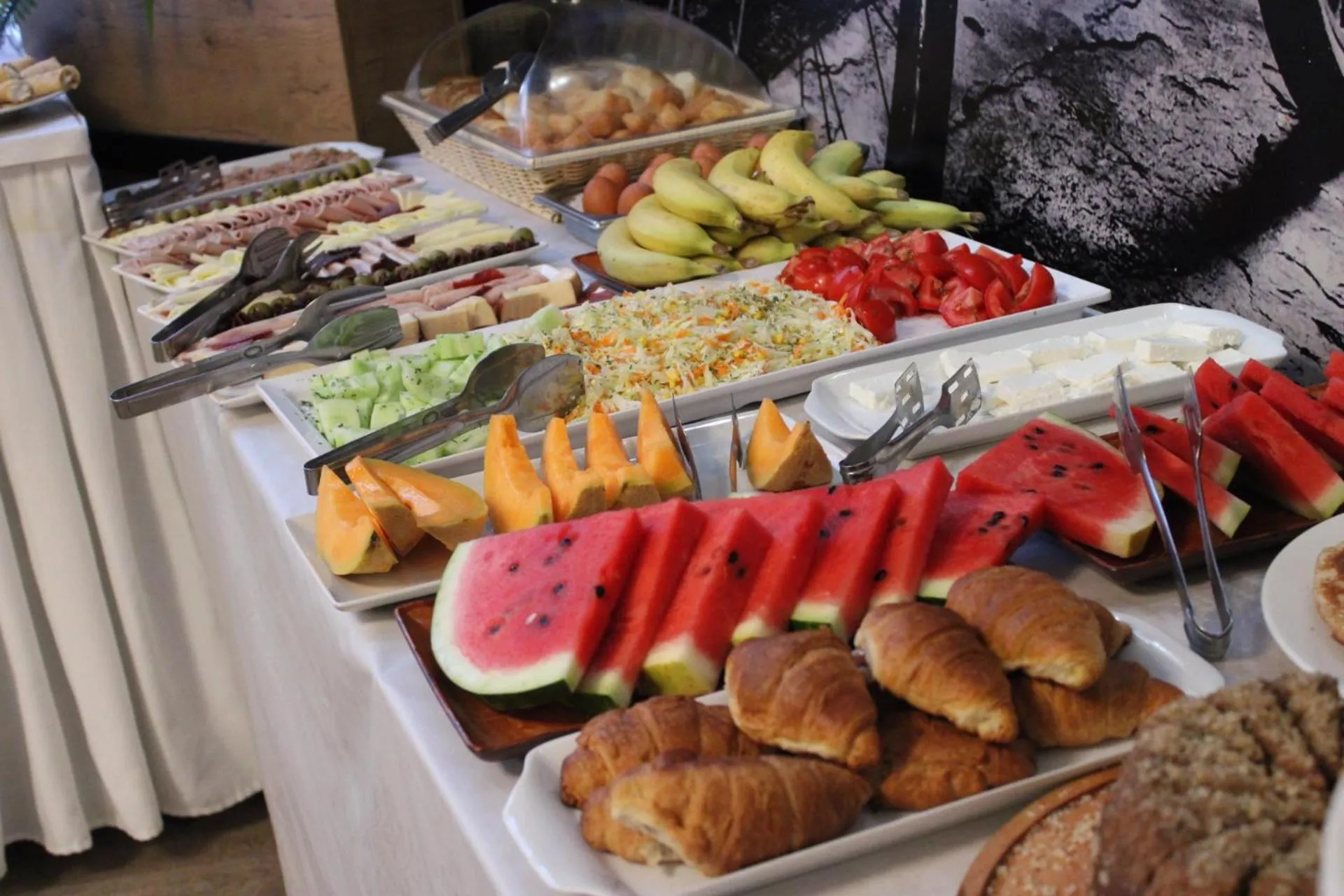 Breakfast in Orange Hotel