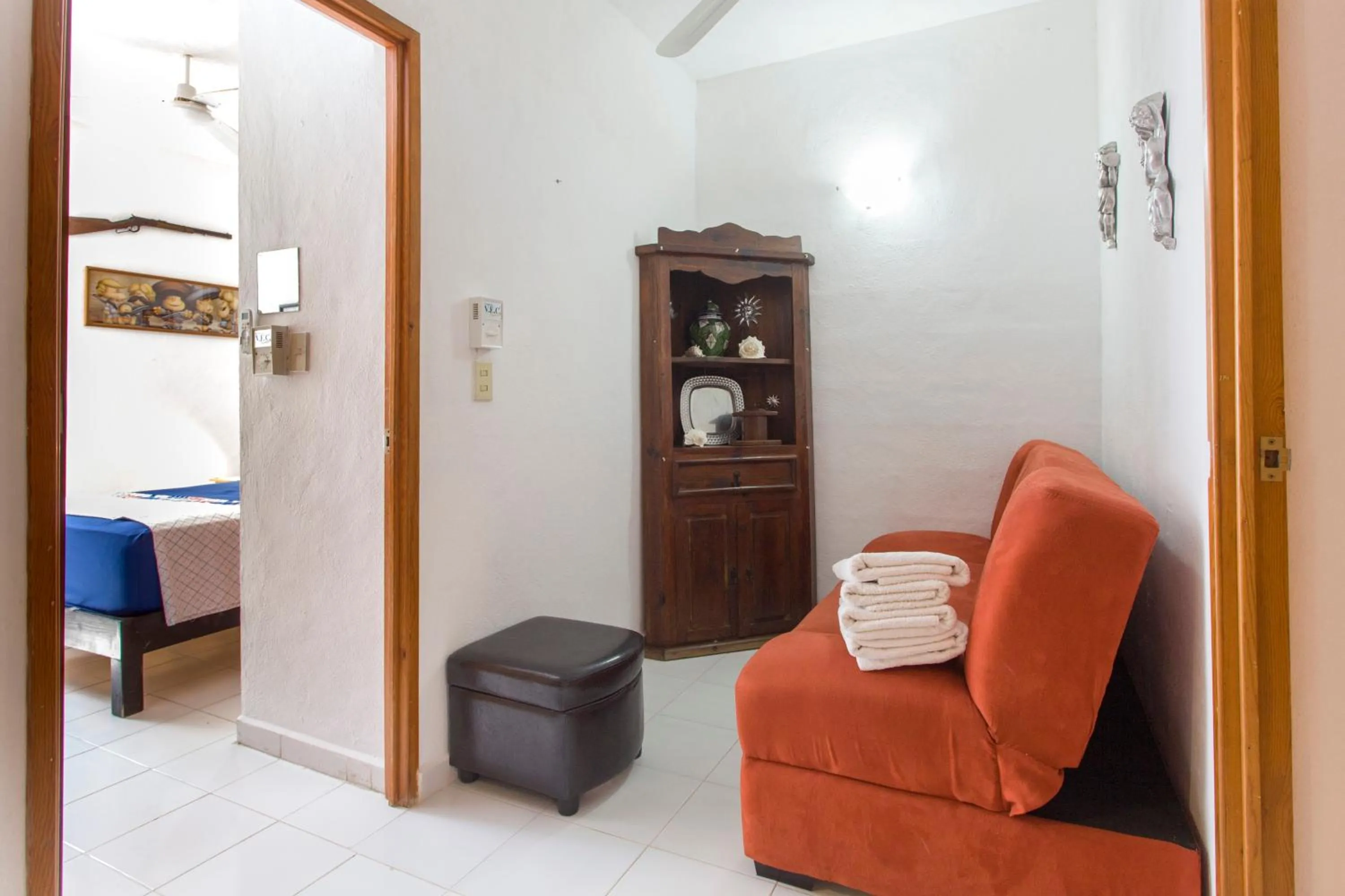 Seating area, Bed in Casa Nona Azul