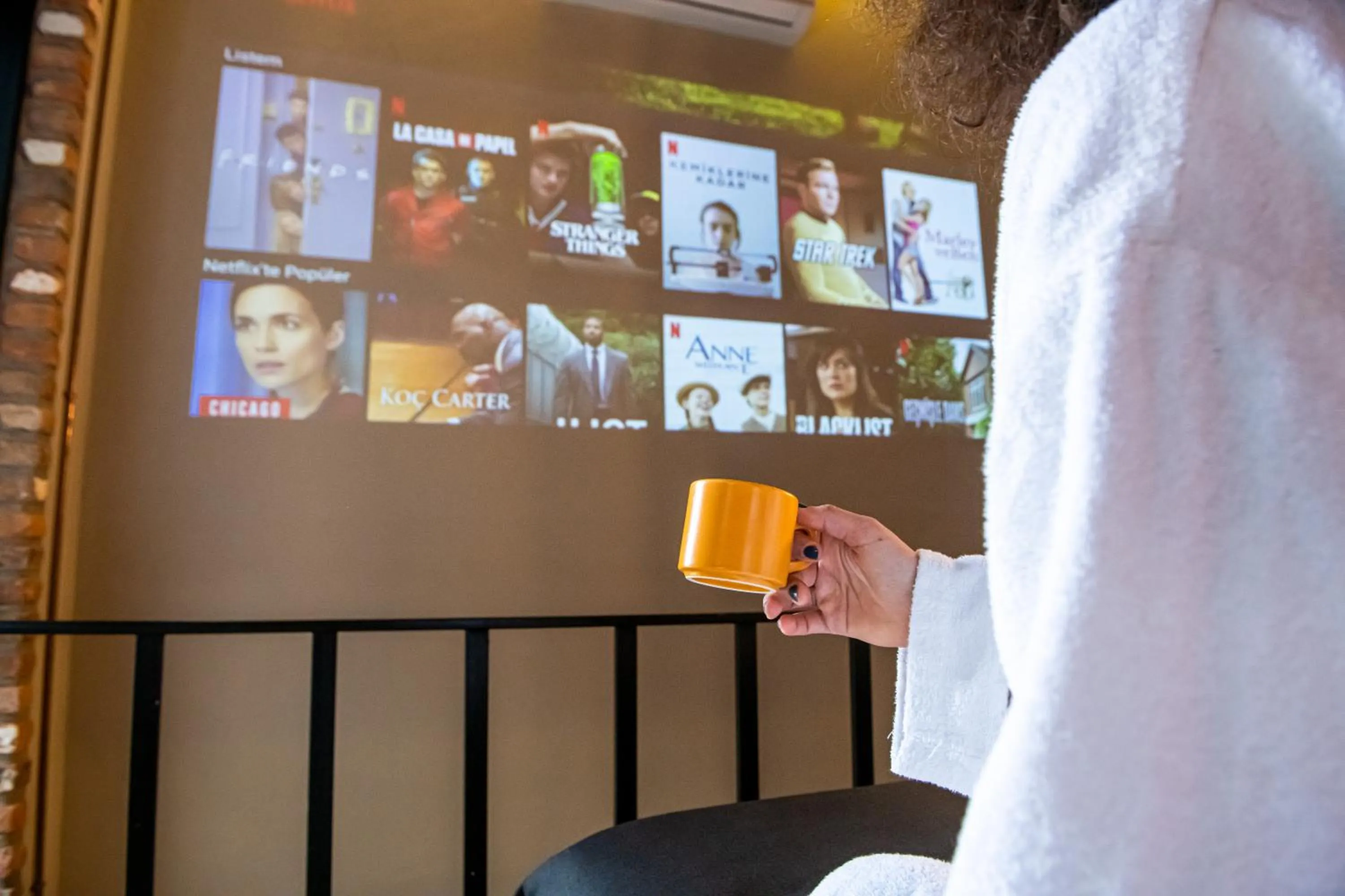 TV and multimedia in Hotel Pop Alaçatı