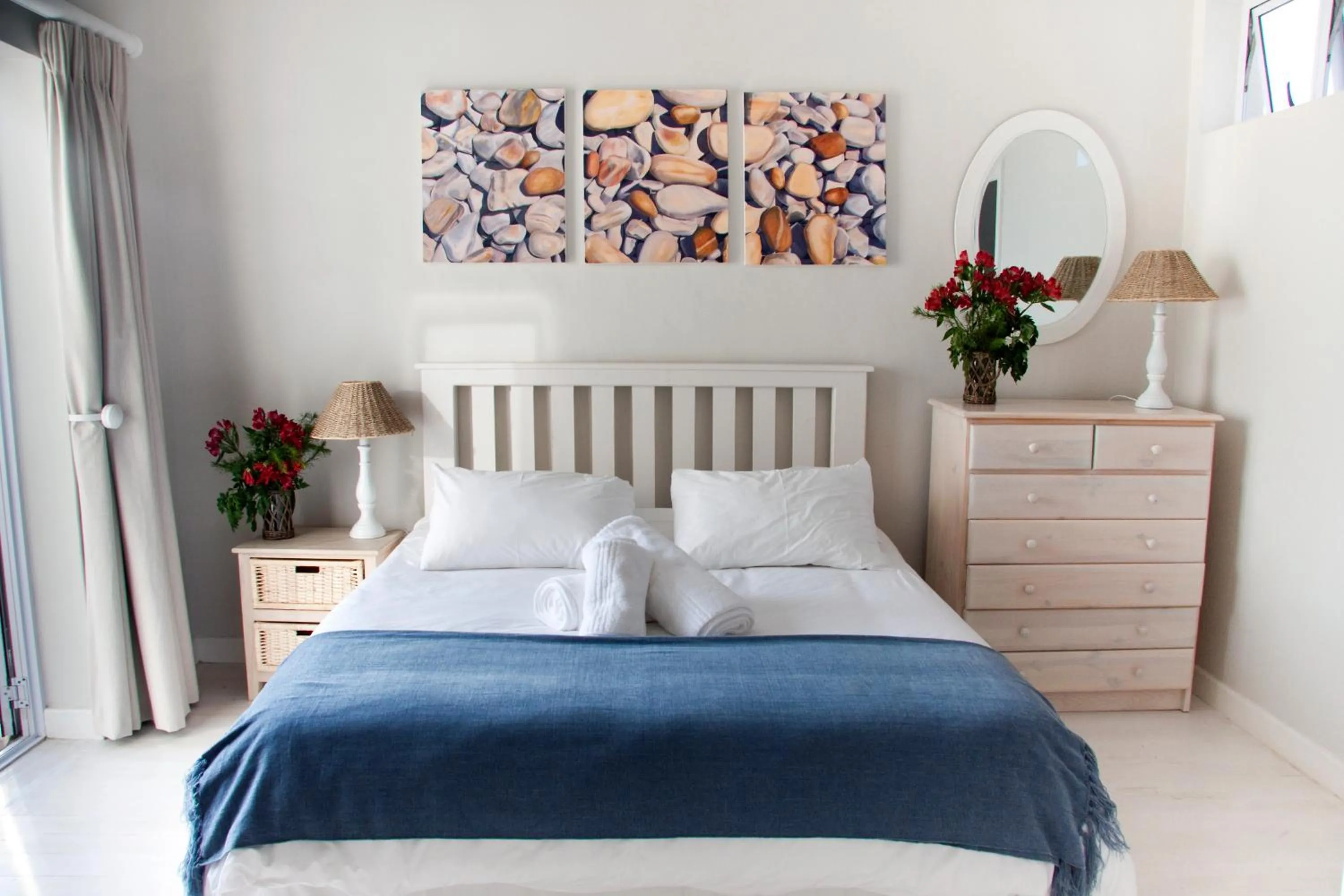 Decorative detail, Bed in The Grosvenor Guest House & Self Catering