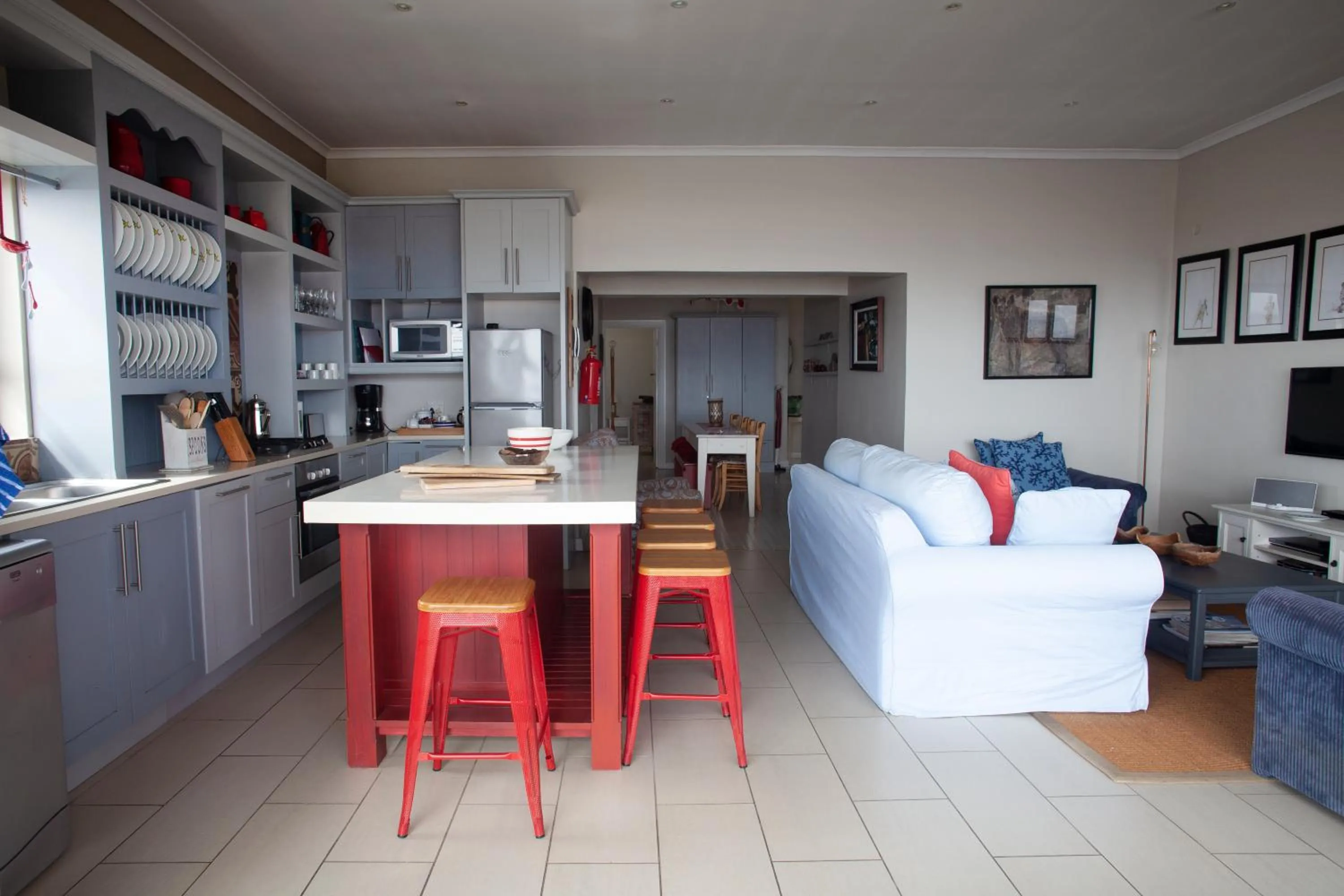 Kitchen or kitchenette in The Grosvenor Guest House & Self Catering