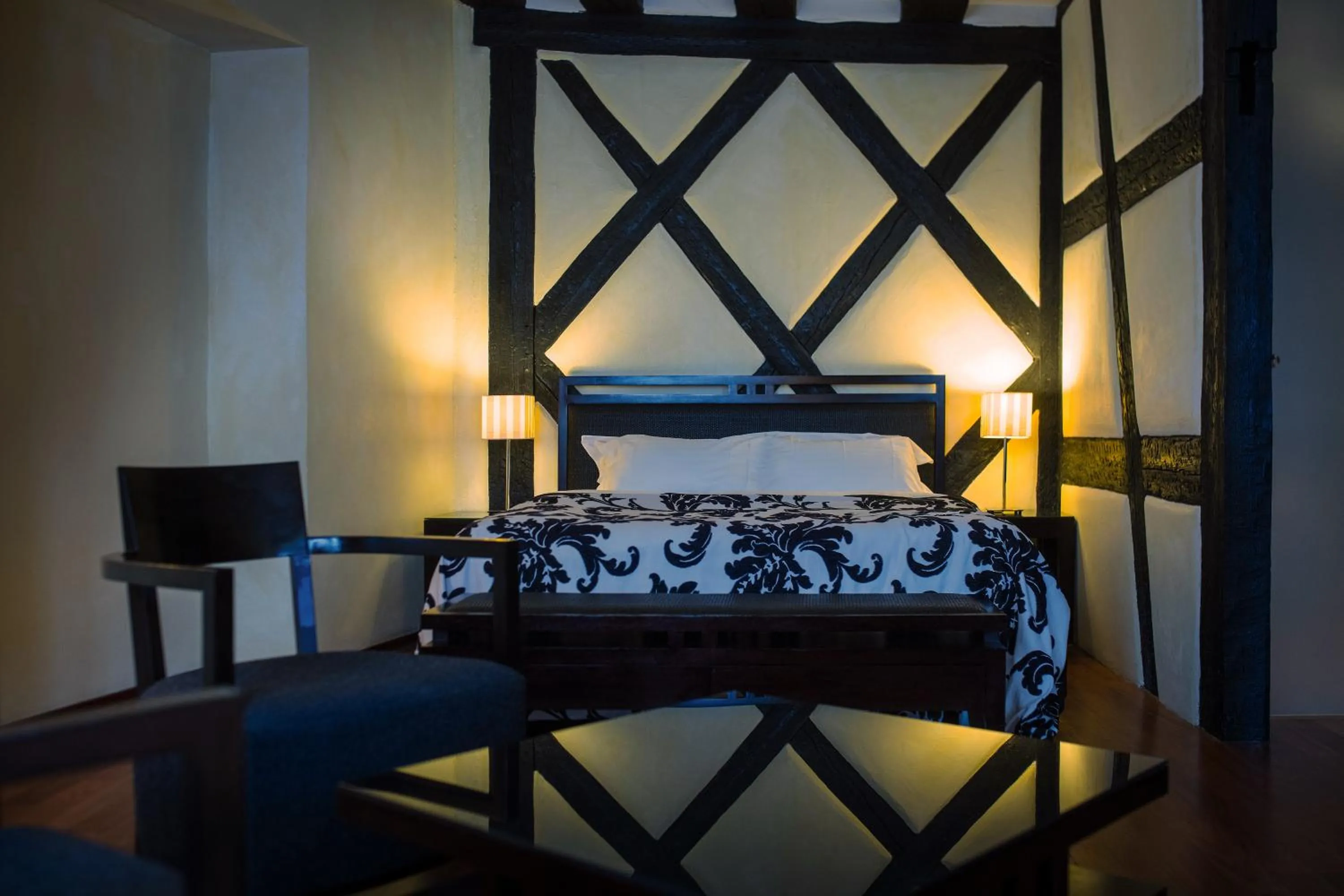 Bed in Le B. Suites, Chambres & Restaurant
