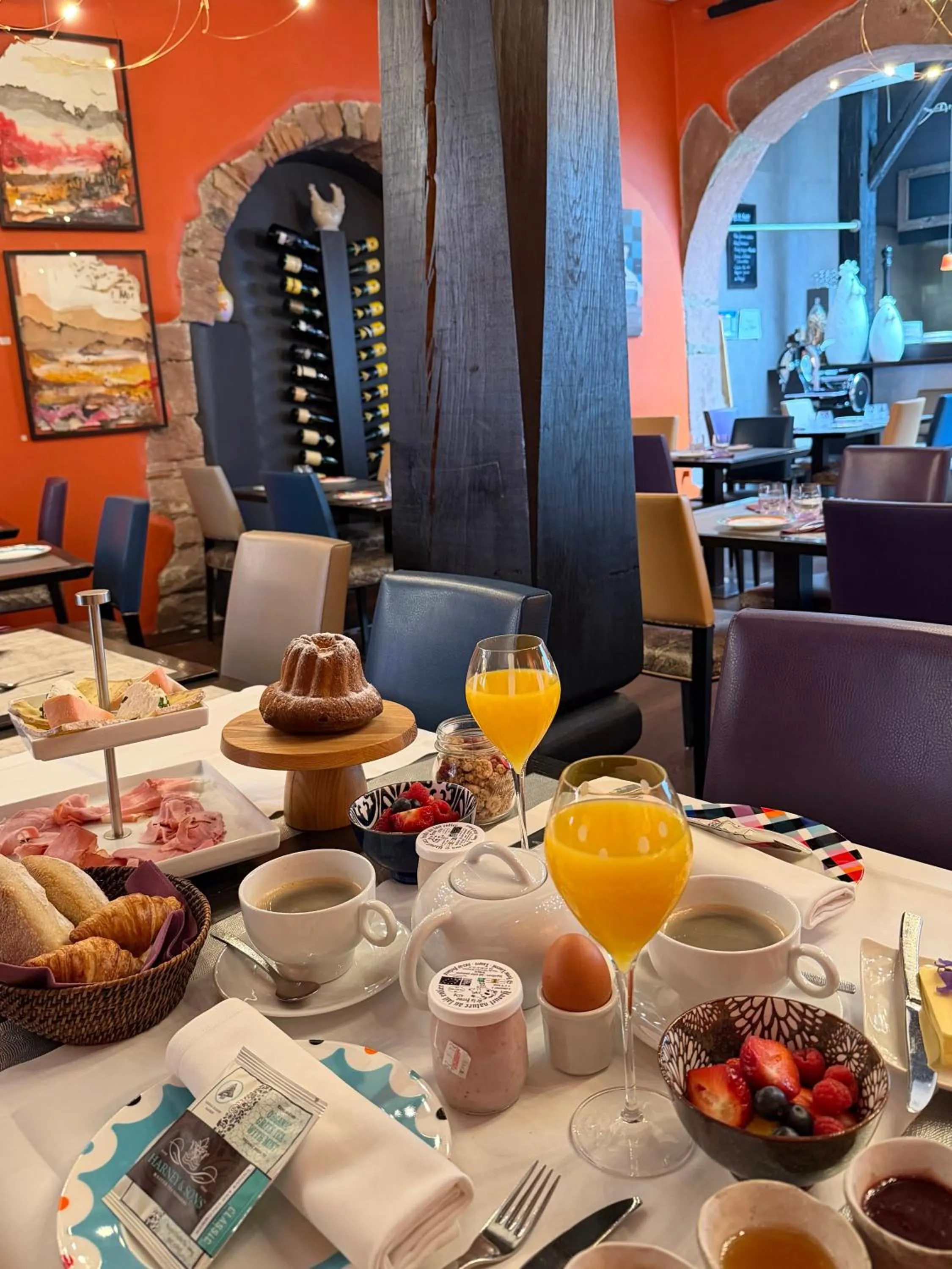 Restaurant/places to eat in Le B. Suites, Chambres & Restaurant