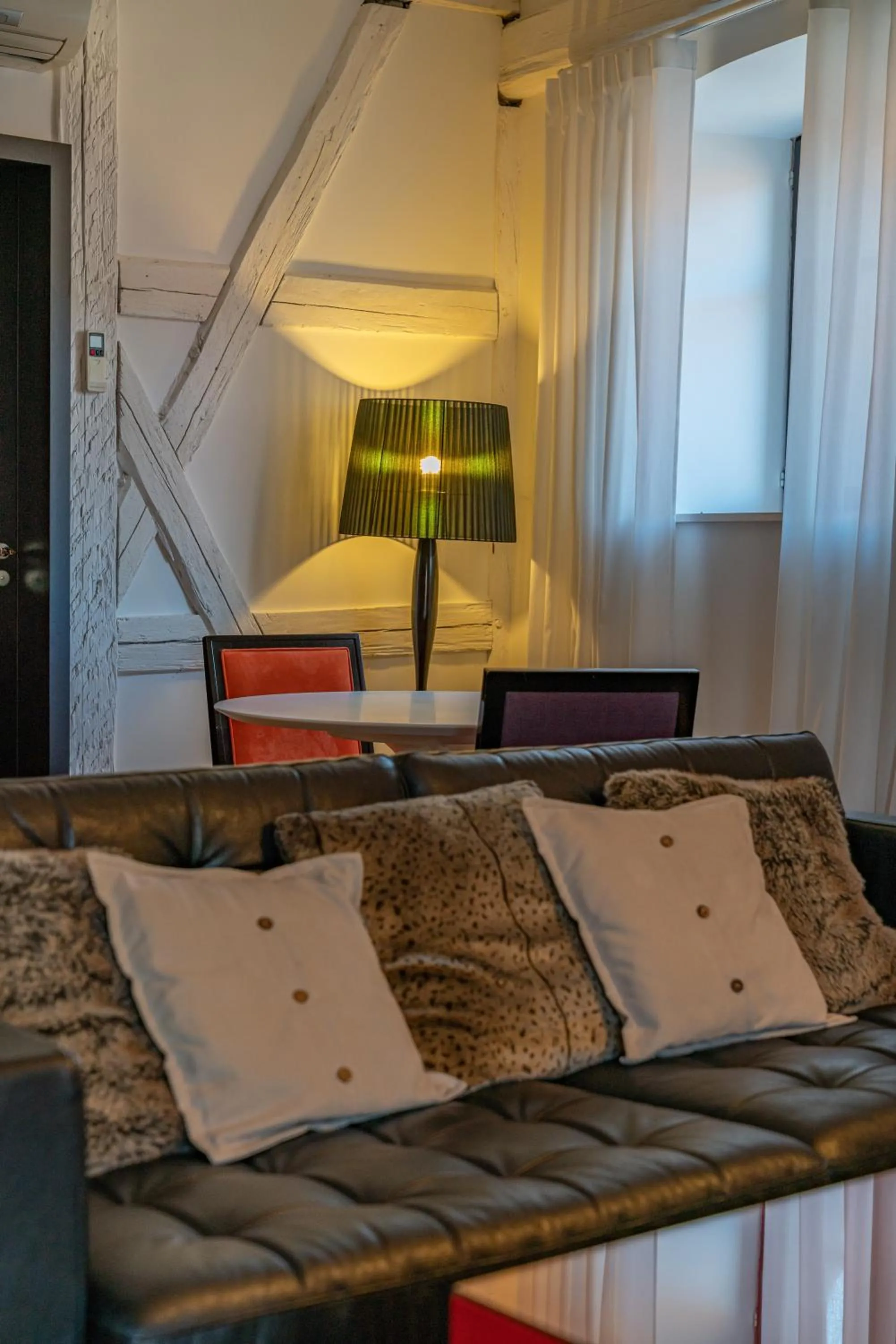 Restaurant/places to eat, Bed in Le B. Suites, Chambres & Restaurant