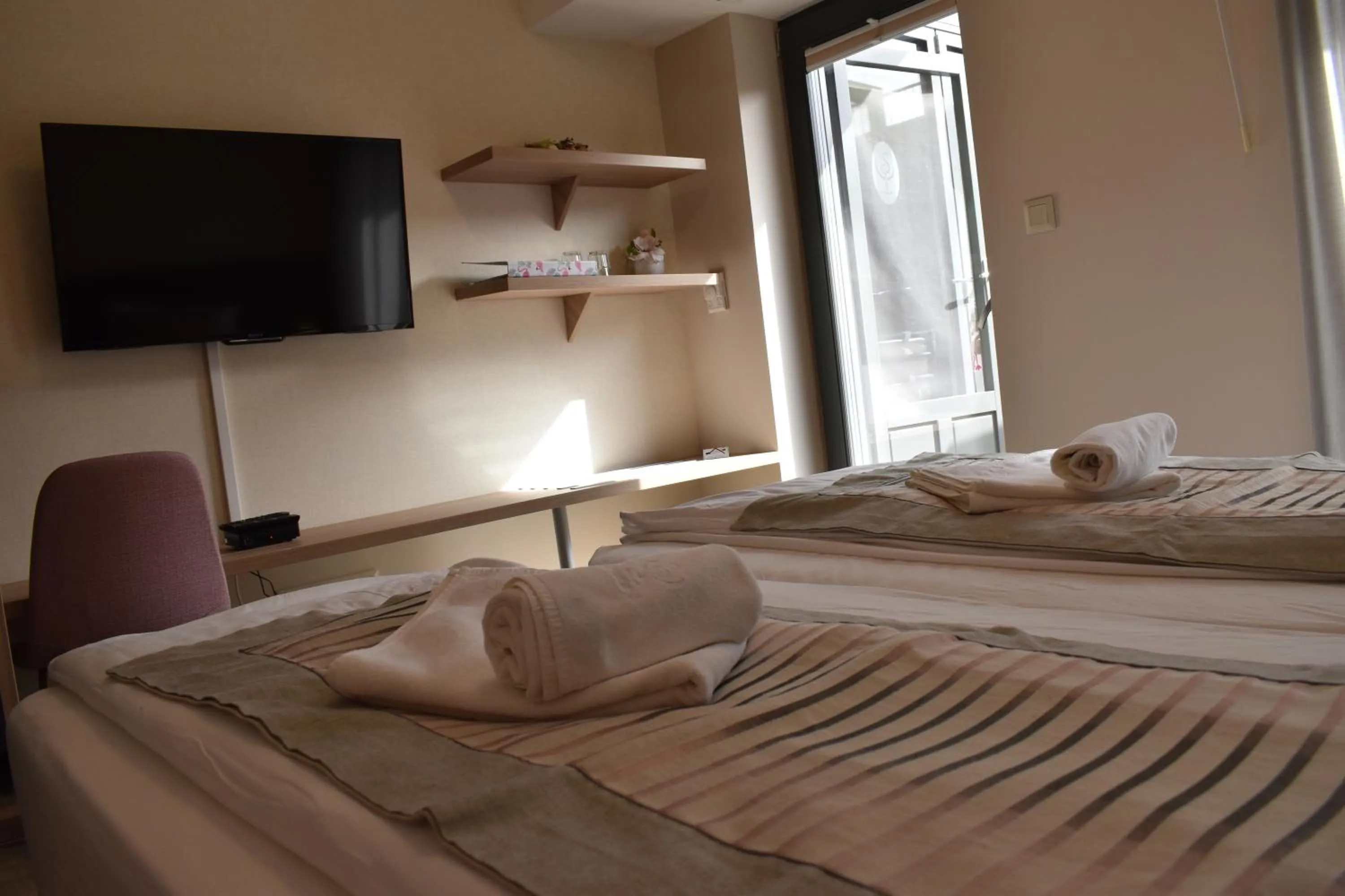 Bed in Flamingó Panzió és Borház