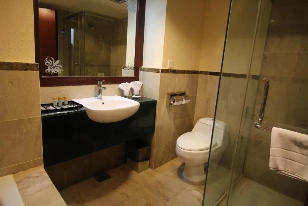 Bathroom in Grand Riverview Hotel