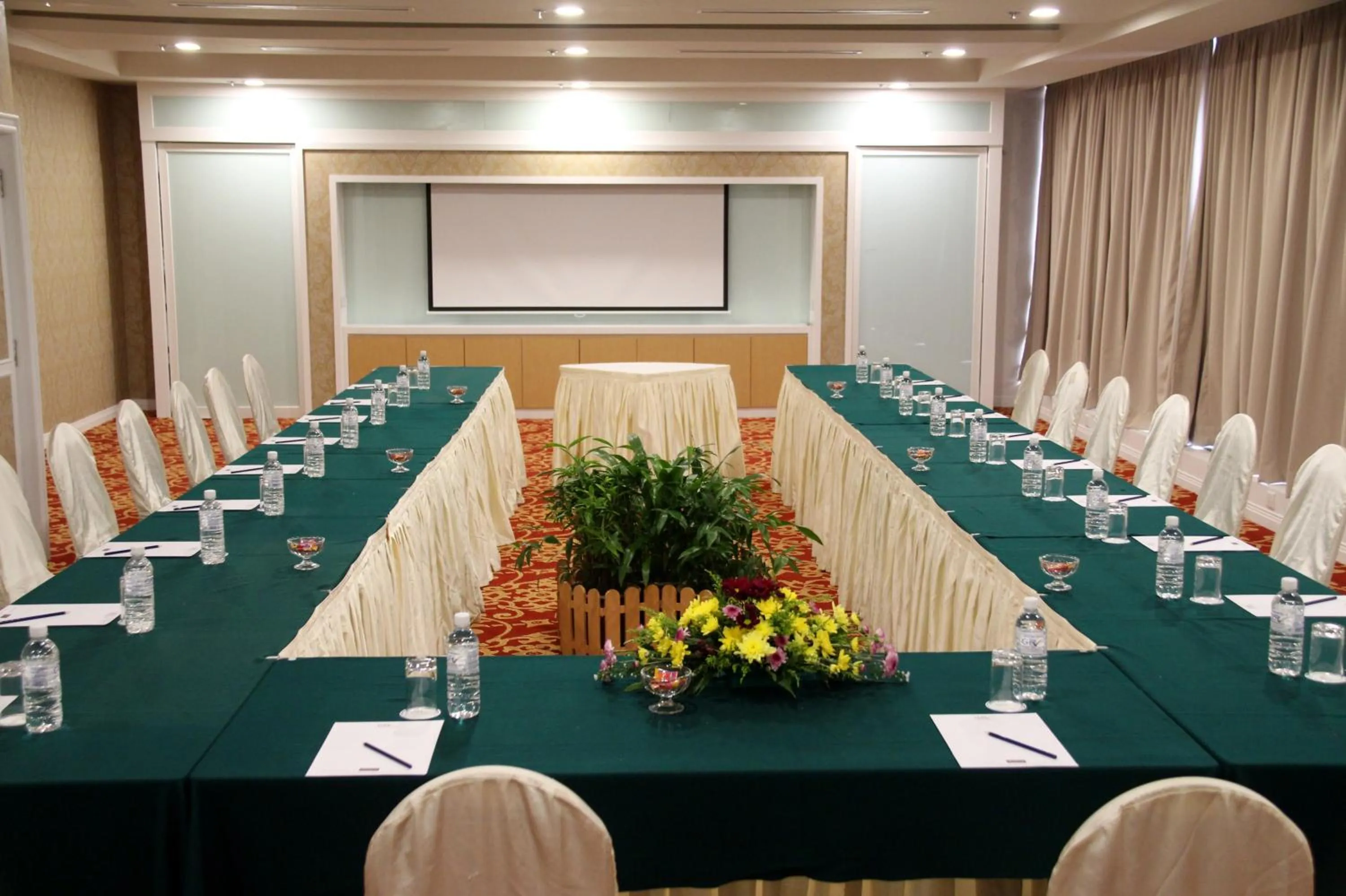 Meeting/conference room in Grand Riverview Hotel
