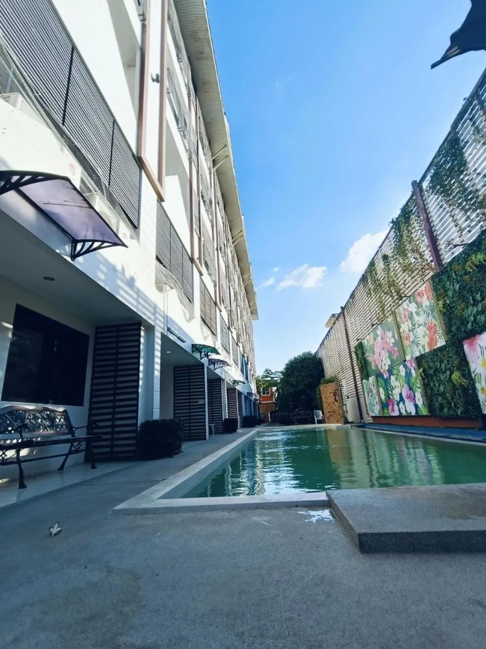 Pool view in Ayara Grand Palace Hotel