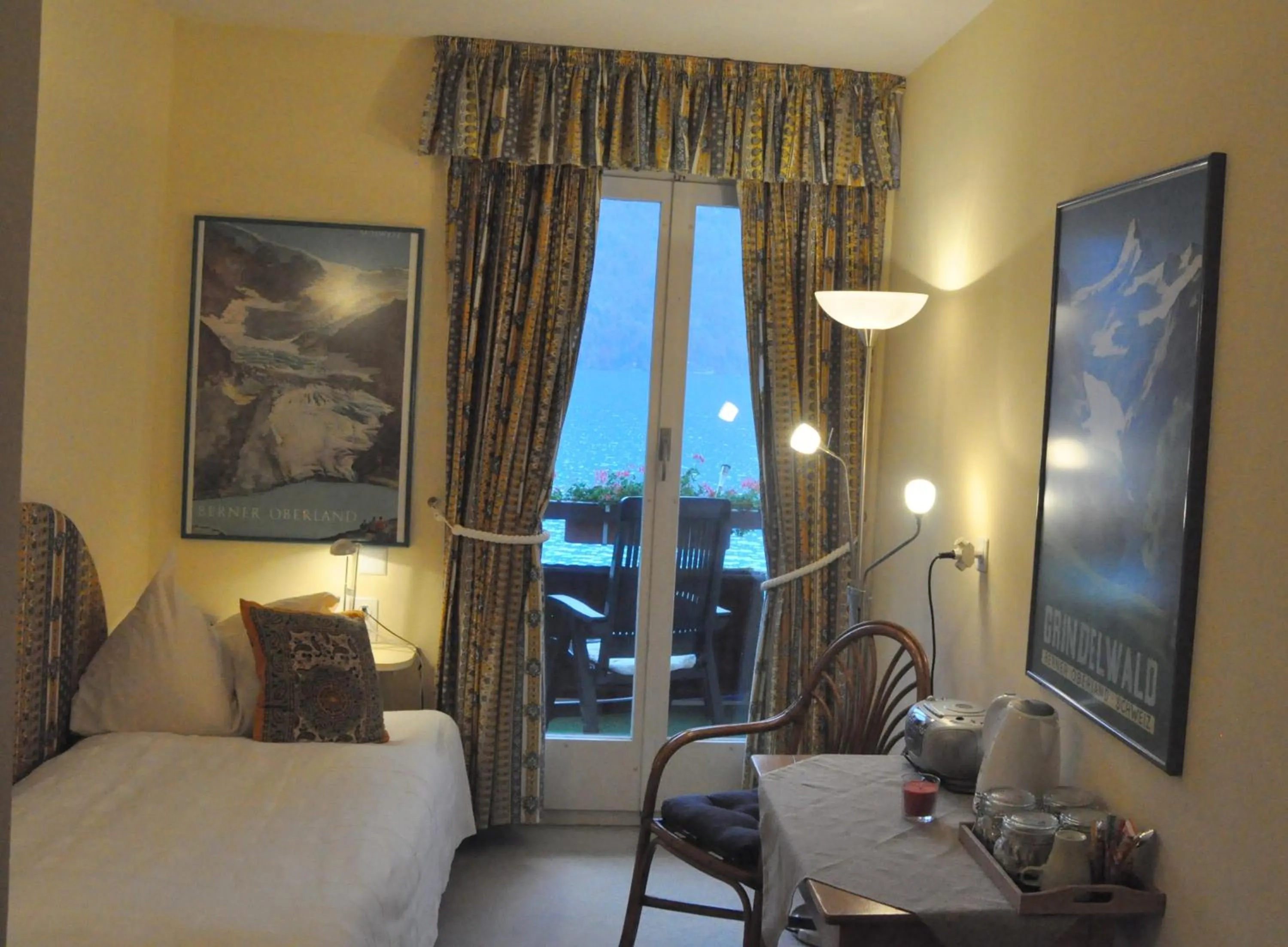 Bedroom, Bed in Seehotel Bären