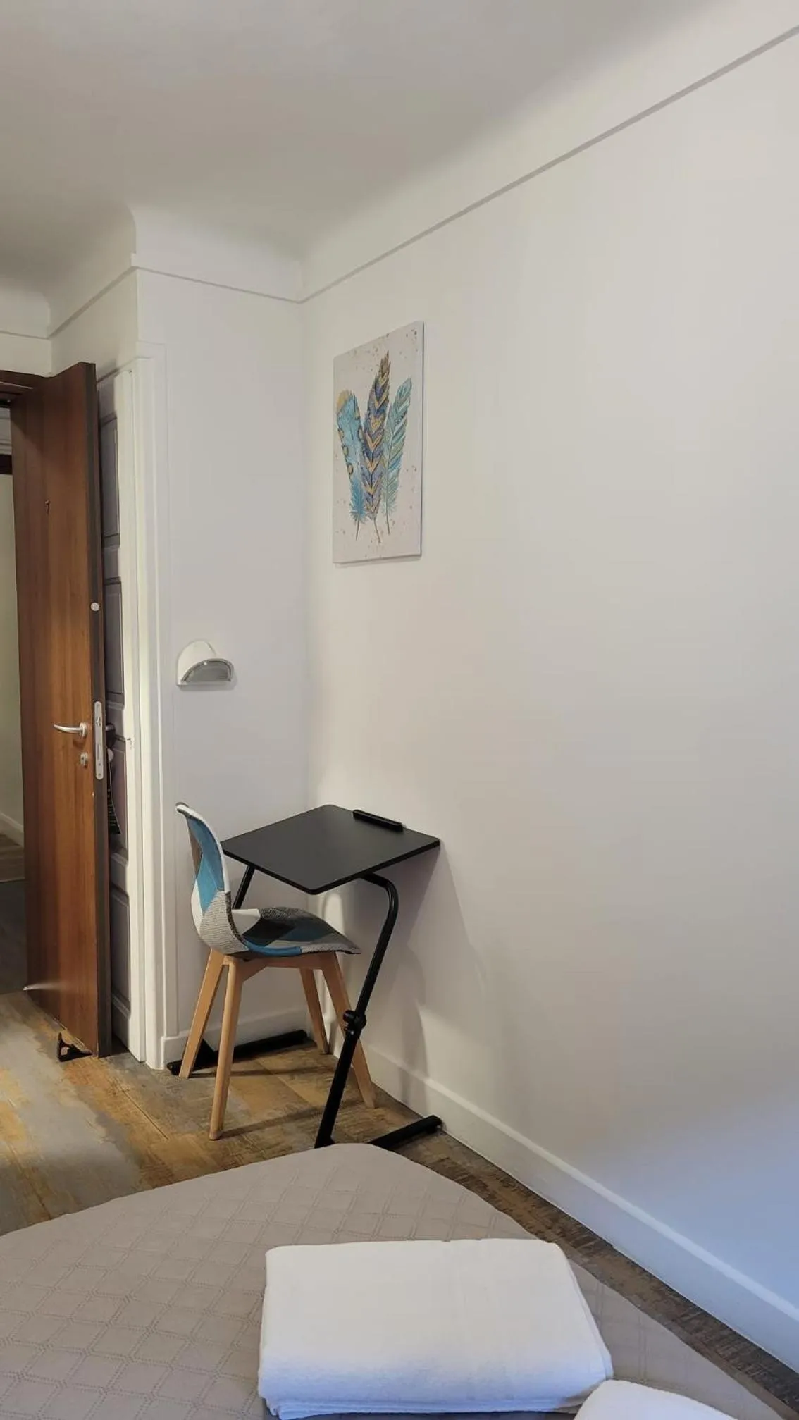 Bedroom in hotel de la gare