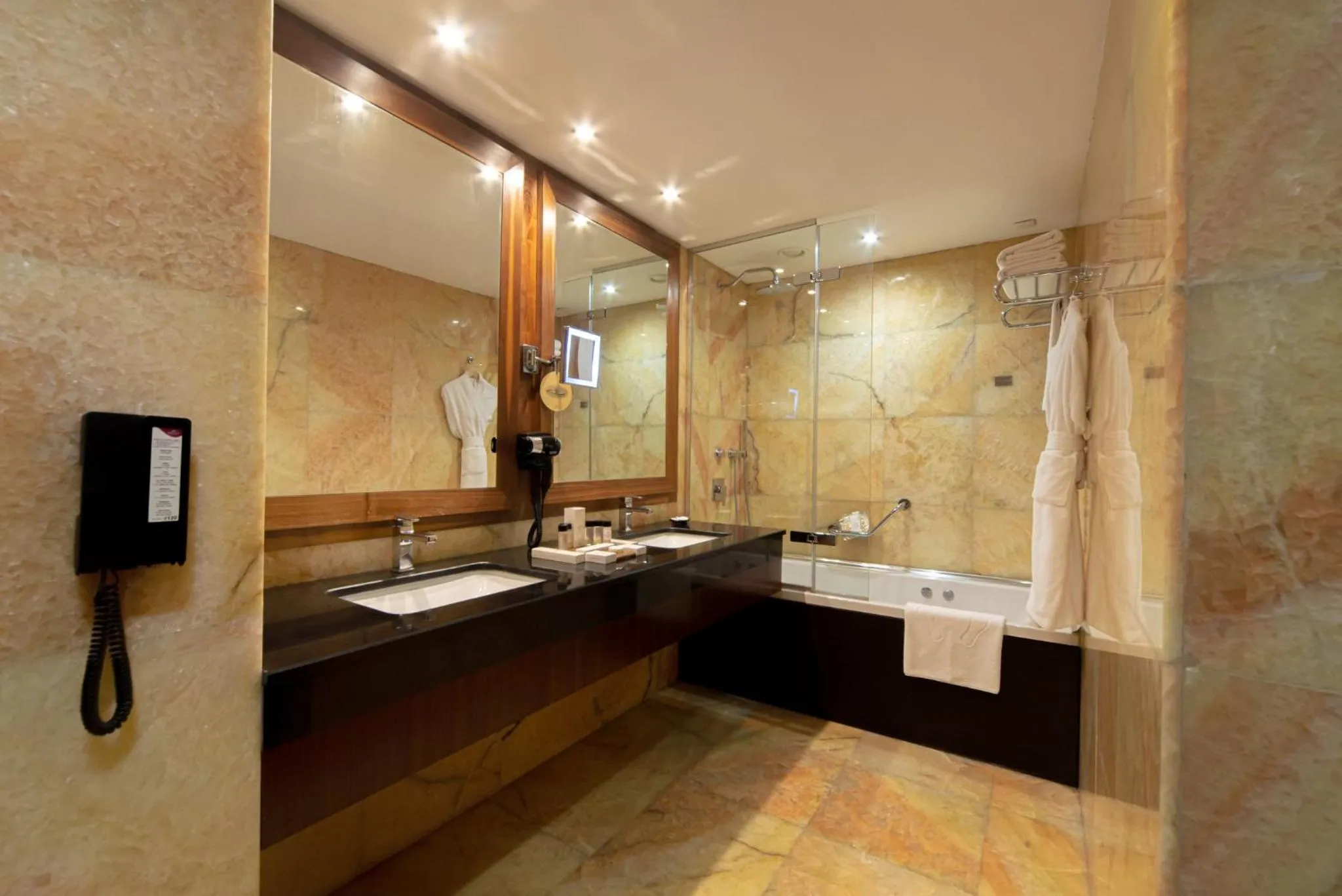 Photo of the whole room in Crowne Plaza Istanbul Harbiye by IHG