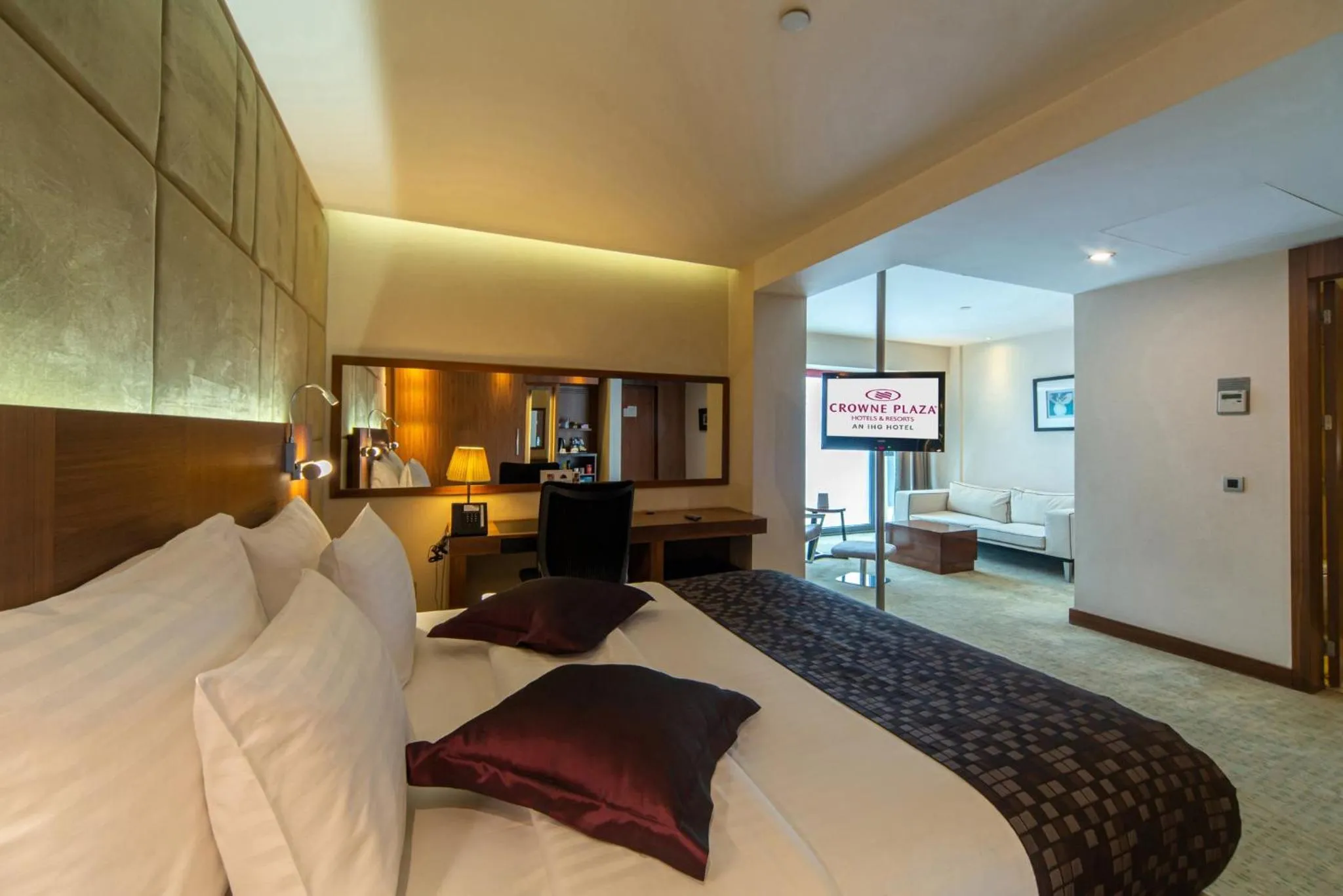 Photo of the whole room, Bed in Crowne Plaza Istanbul Harbiye by IHG