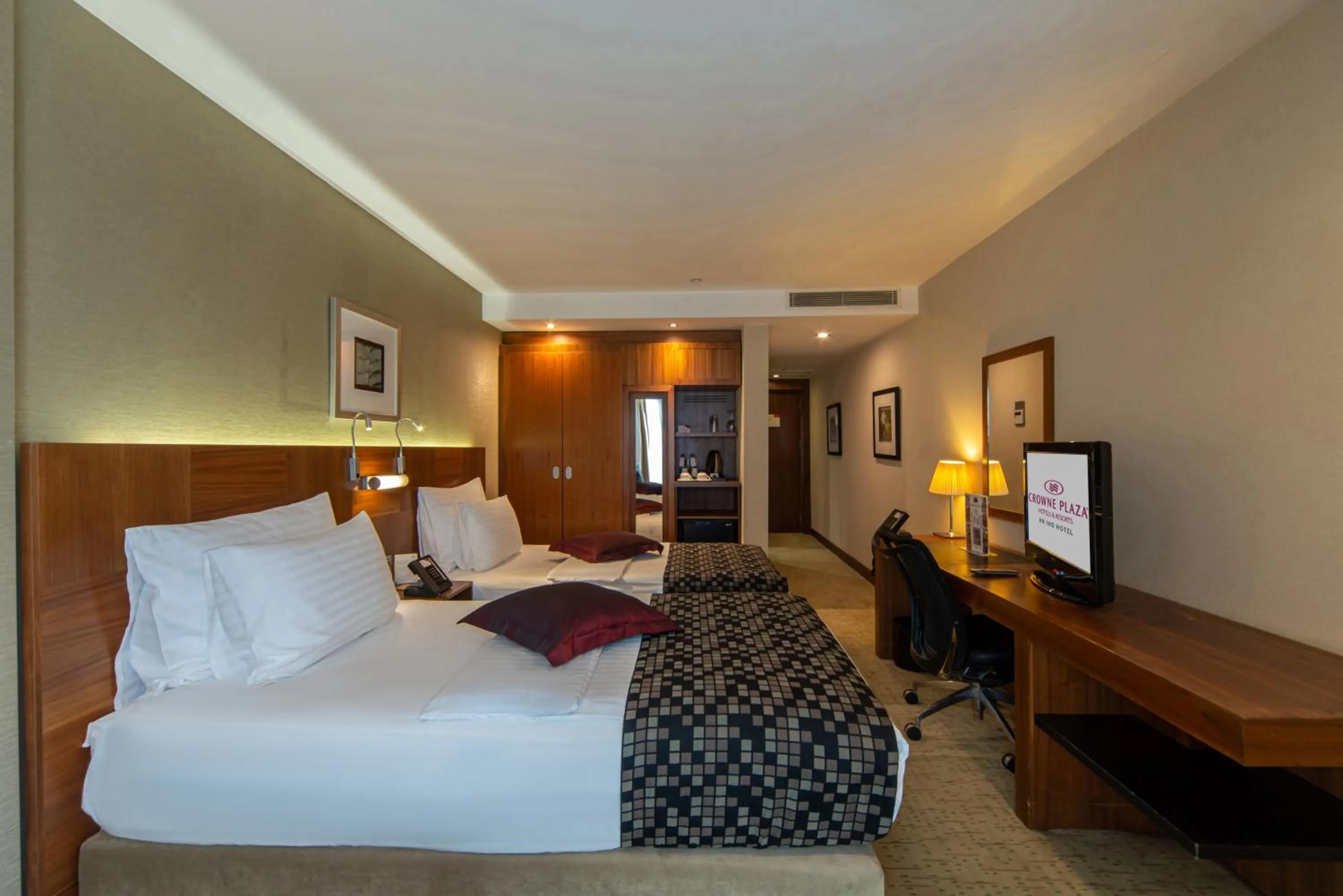 TV and multimedia, Bed in Crowne Plaza Istanbul Harbiye by IHG