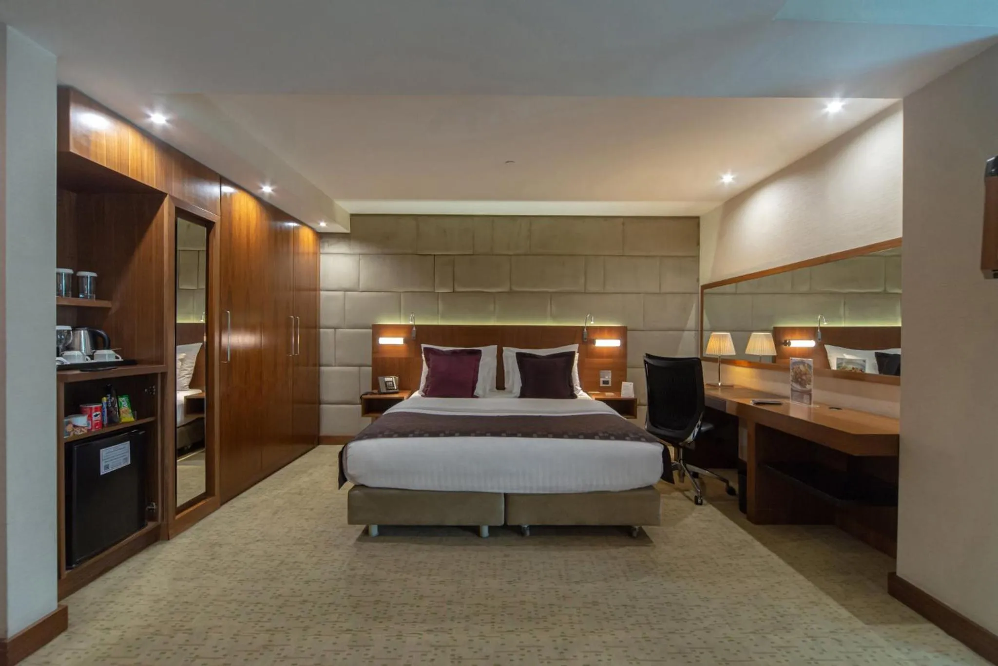 Photo of the whole room, Bed in Crowne Plaza Istanbul Harbiye by IHG