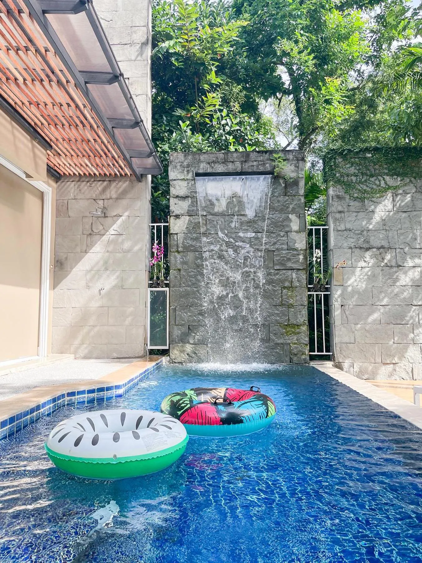 Swimming pool in Peach Blossom Resort & Pool Villa - SHA Plus