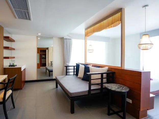 Peach Blossom Resort & Pool Villa - SHA Plus