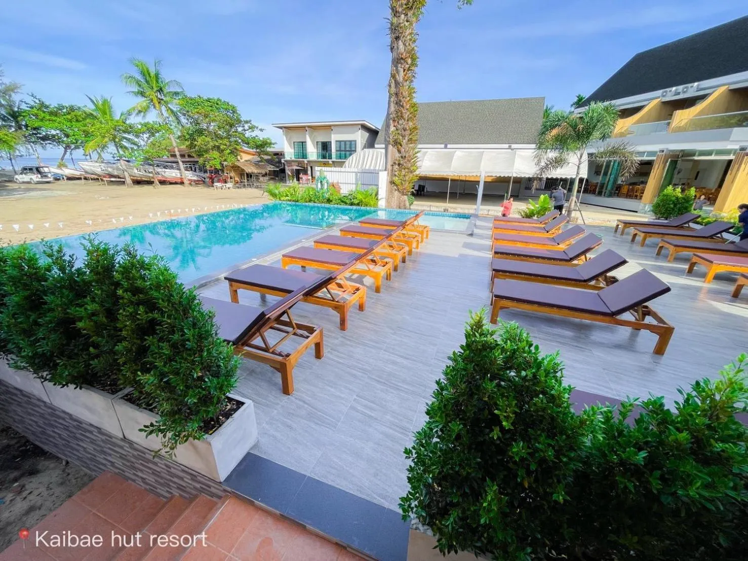 Swimming pool in Kaibae Hut Resort