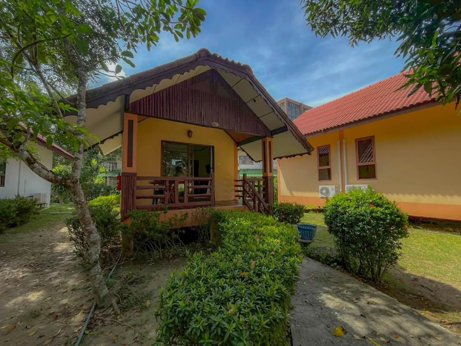 Garden in Kaibae Hut Resort