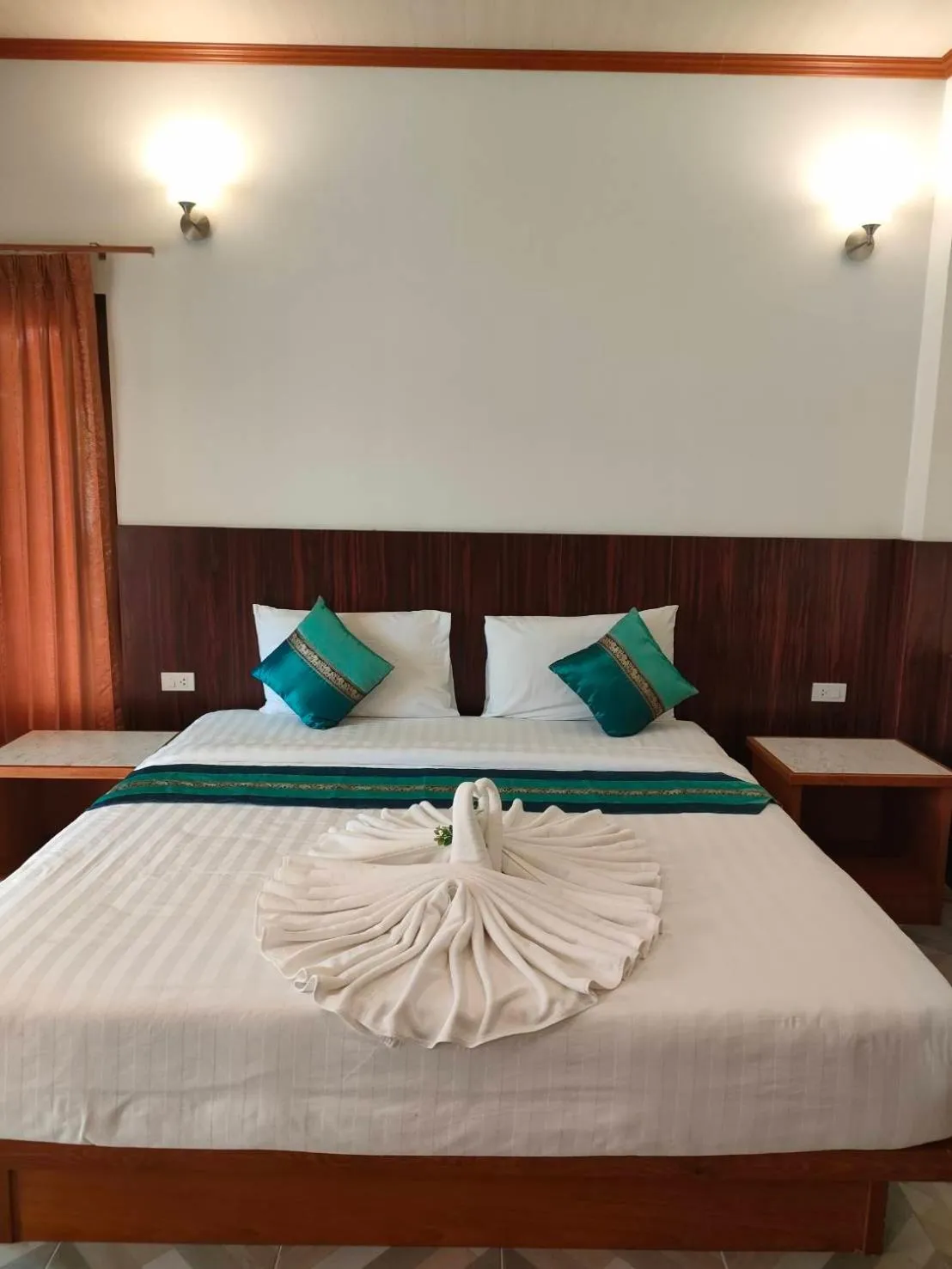 Bed in Kaibae Hut Resort