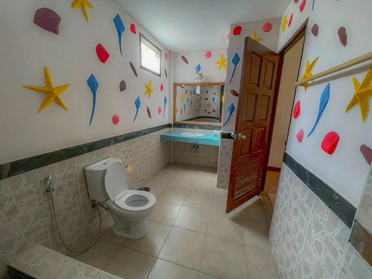 Shower in Kaibae Hut Resort