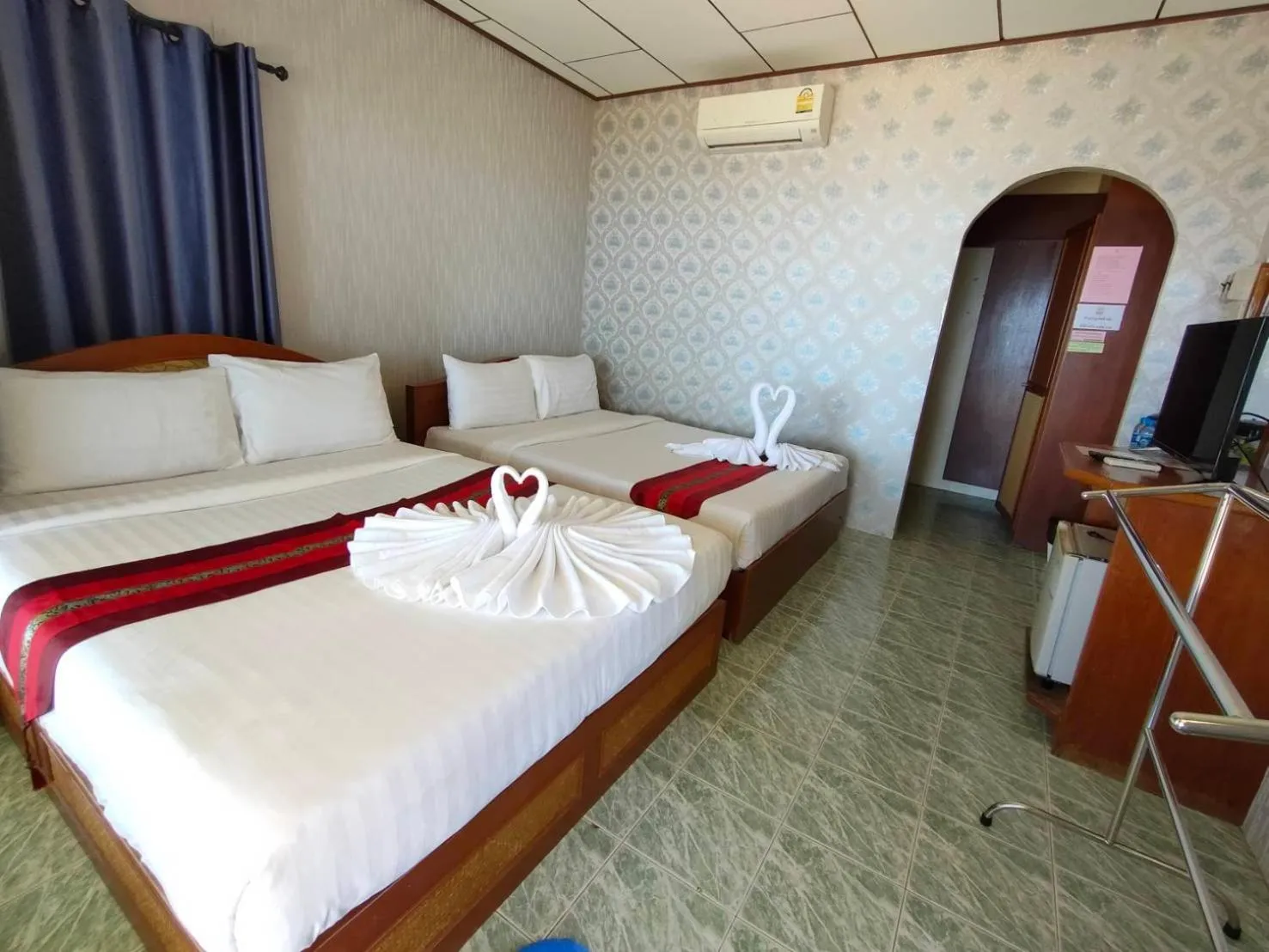 Bed in Kaibae Hut Resort