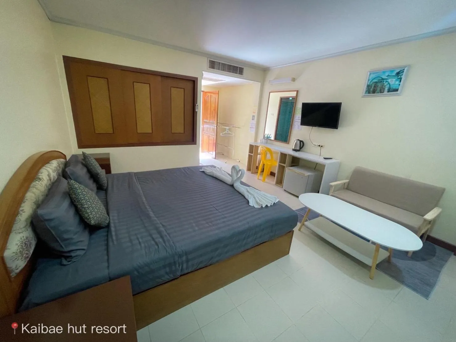 Photo of the whole room, Bed in Kaibae Hut Resort