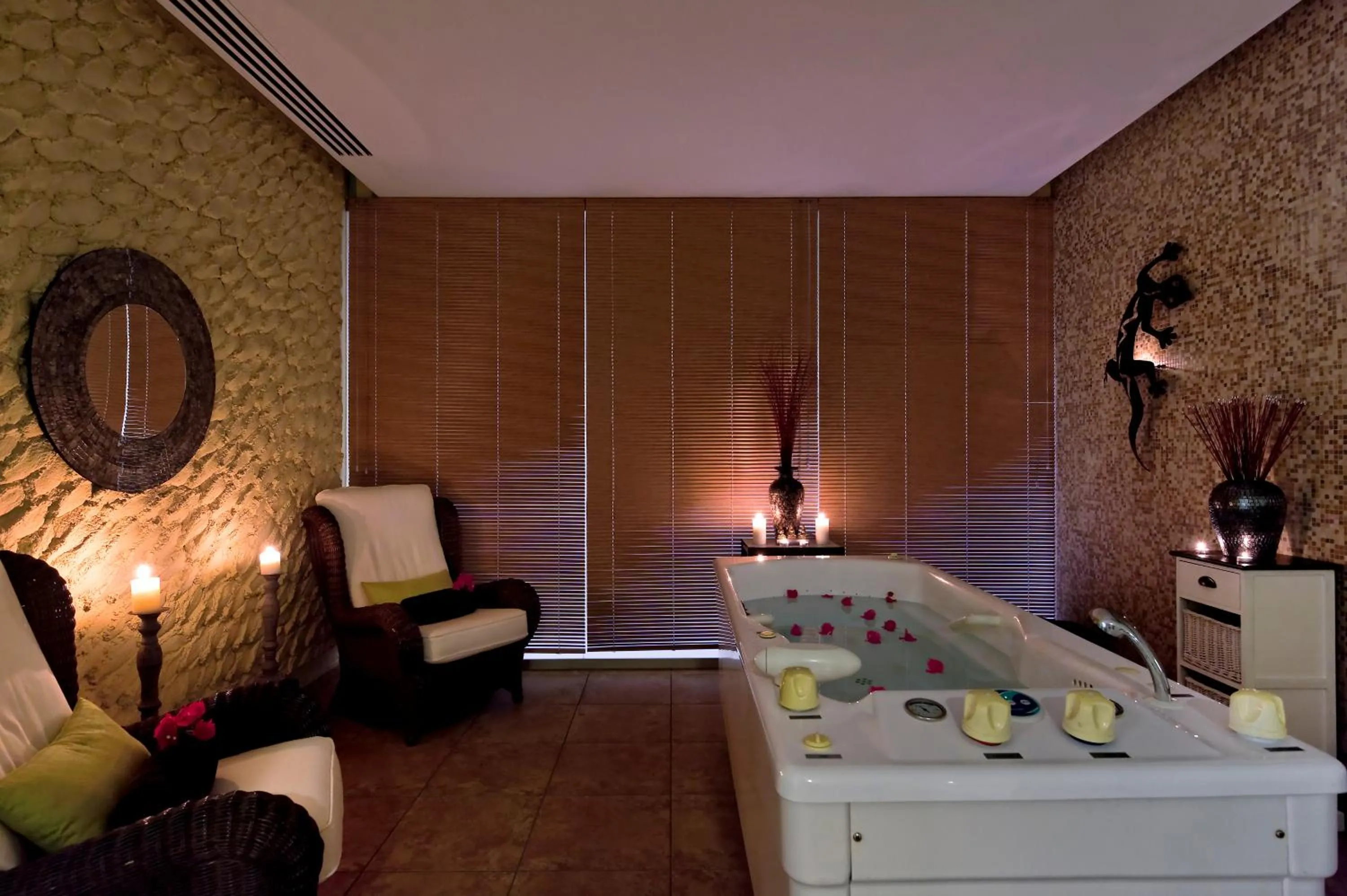 Hot Spring Bath in Occidental Jandía Royal Level - Adults Only