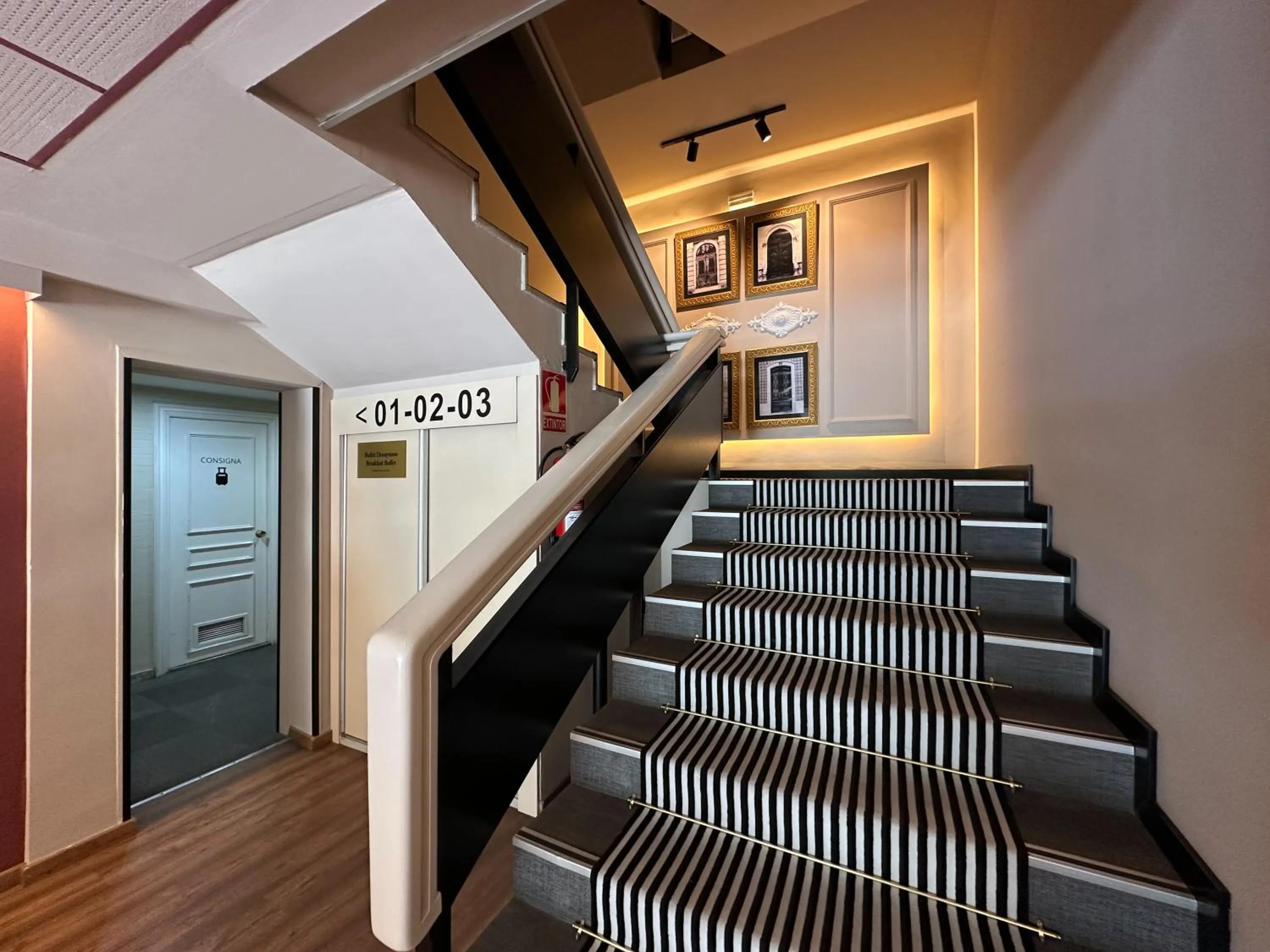 Lobby or reception in Sweet Hotel Renasa