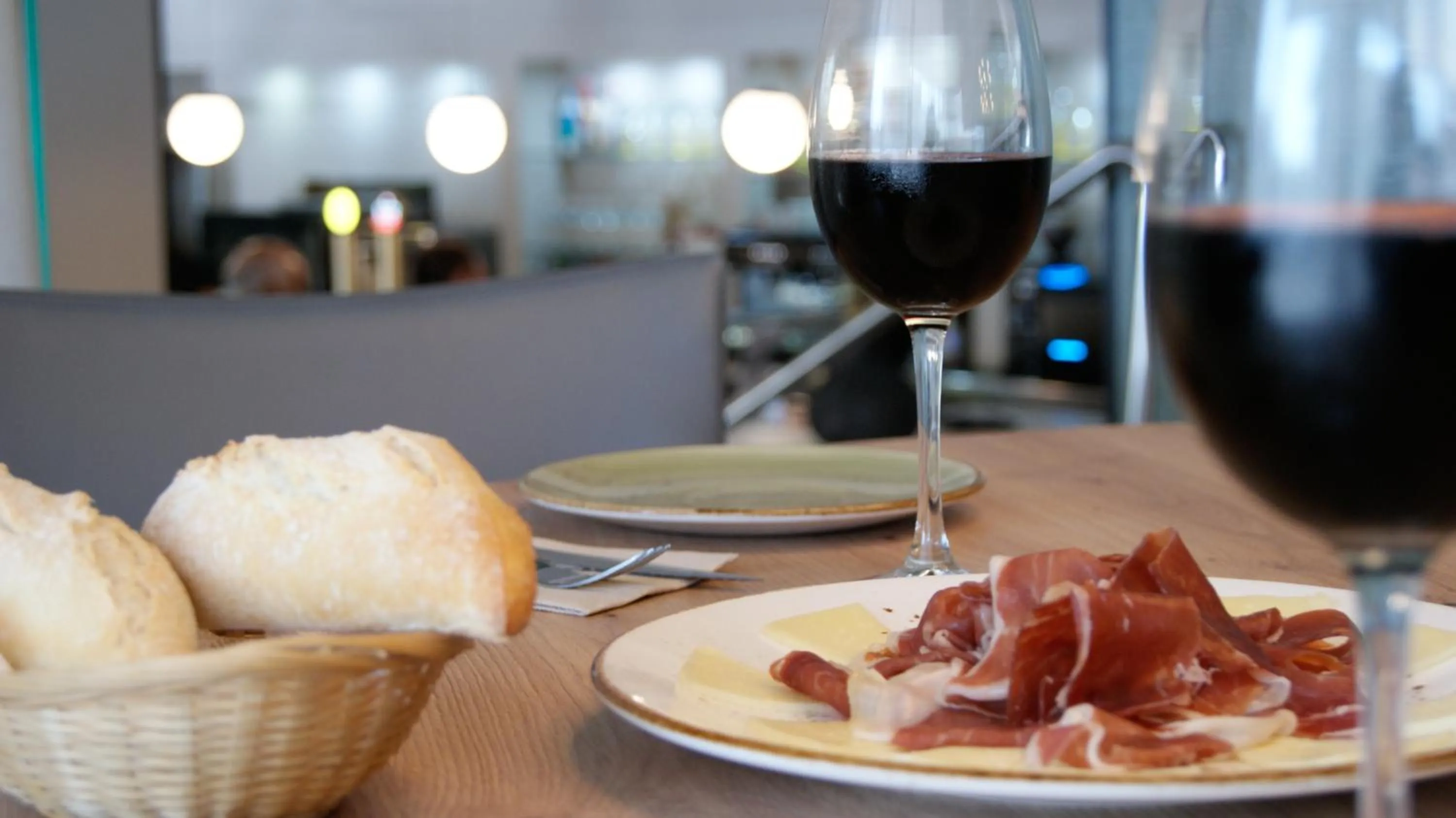 Restaurant/places to eat in Sweet Hotel Renasa