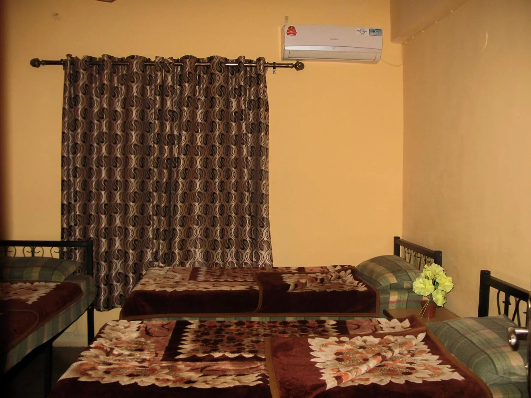 Bedroom, Bed in Cliff Hostel