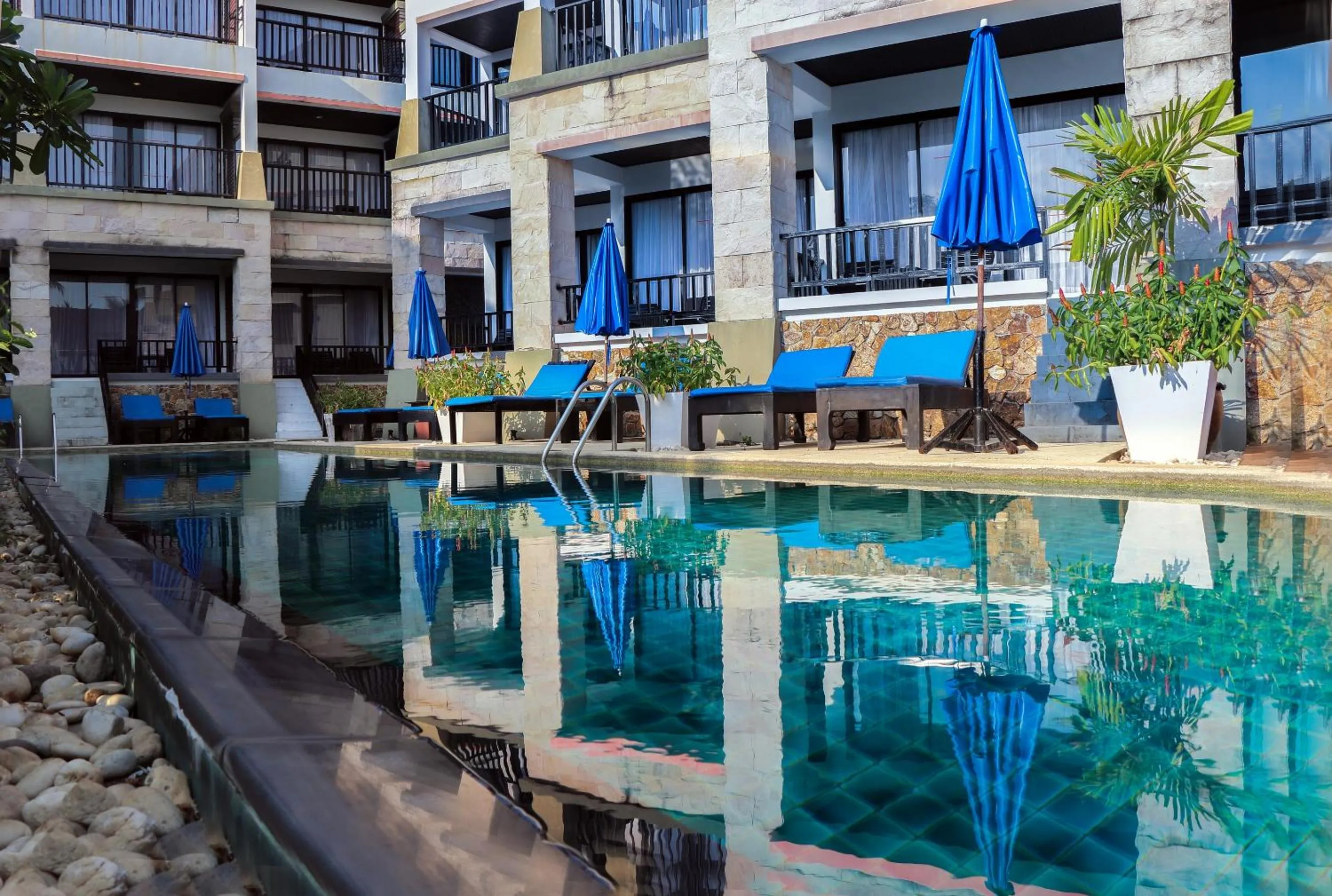 Swimming pool in Samaya Wellness Resort